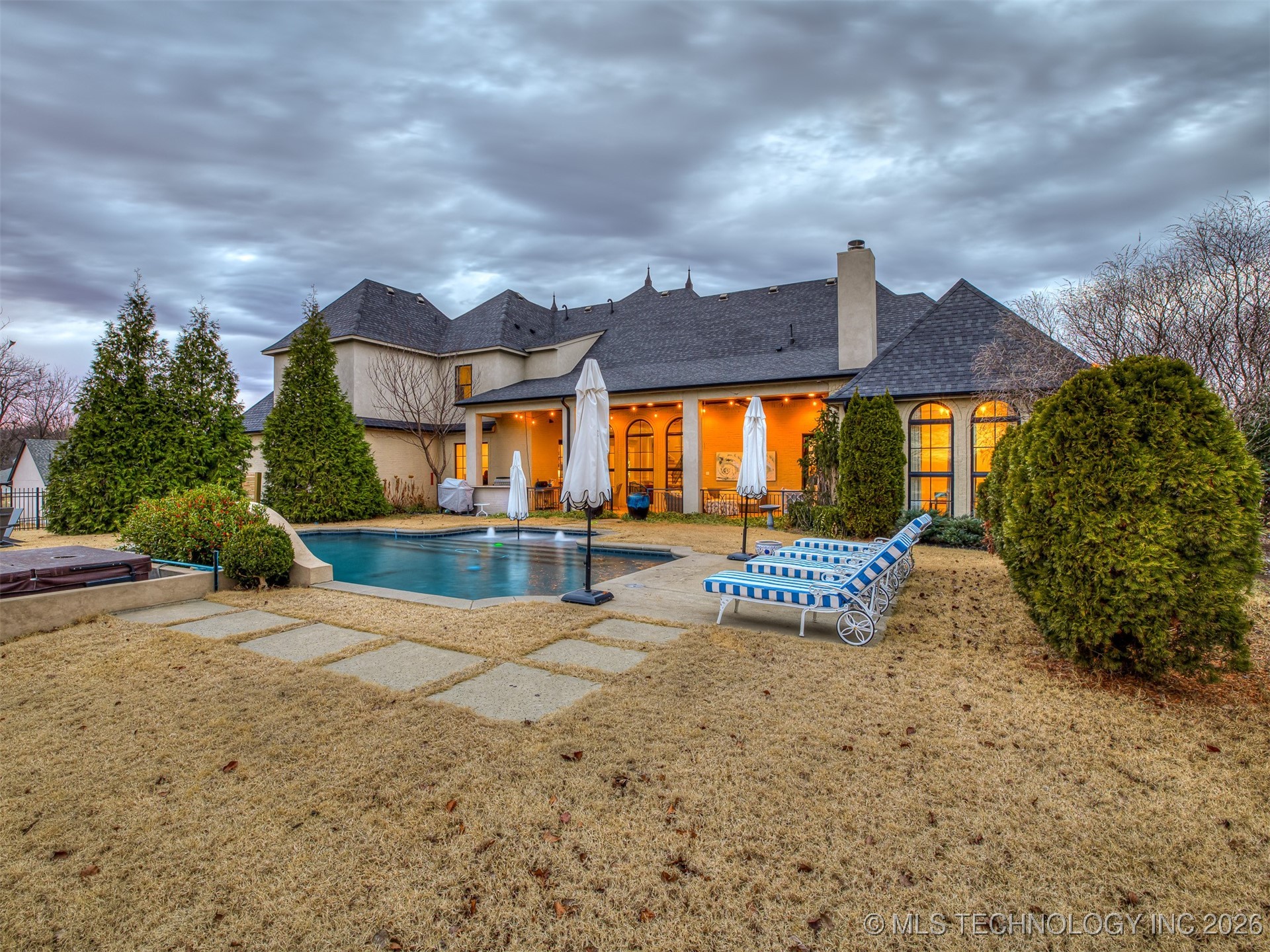 3306 W 68th Street Property Photo 10