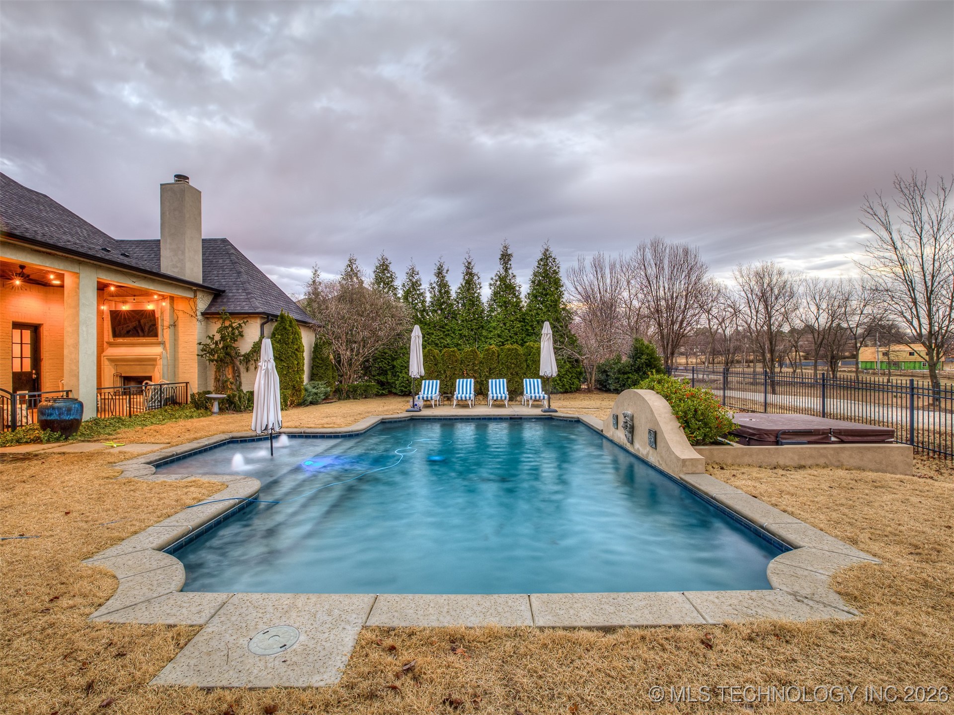 3306 W 68th Street Property Photo 11