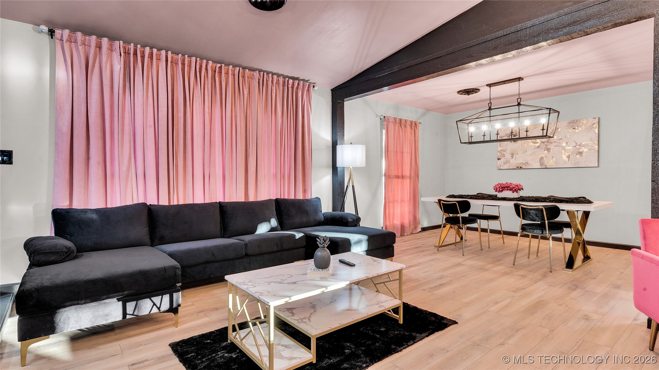 1107 Osage Street Property Photo 4