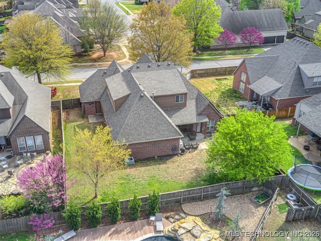 7315 E 112th Place S Property Photo 3