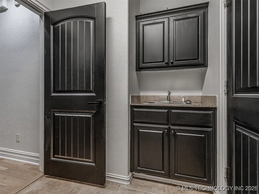 7315 E 112th Place S Property Photo 10