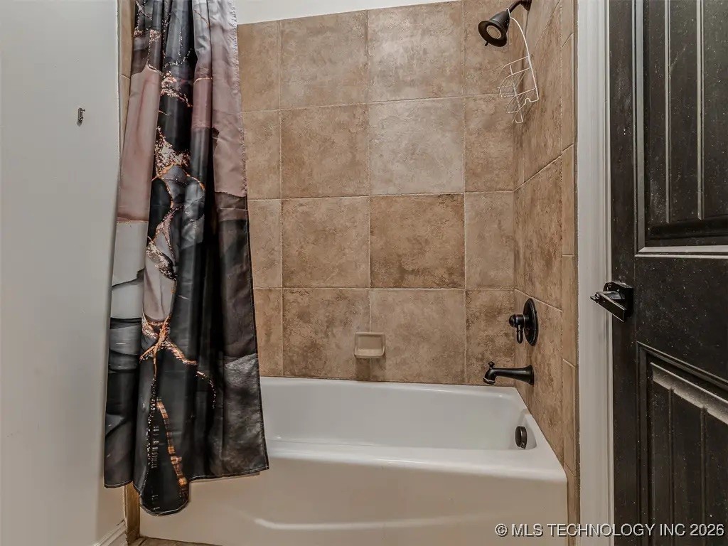 7315 E 112th Place S Property Photo 11