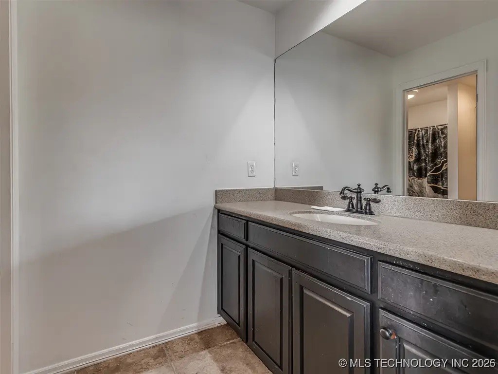 7315 E 112th Place S Property Photo 16