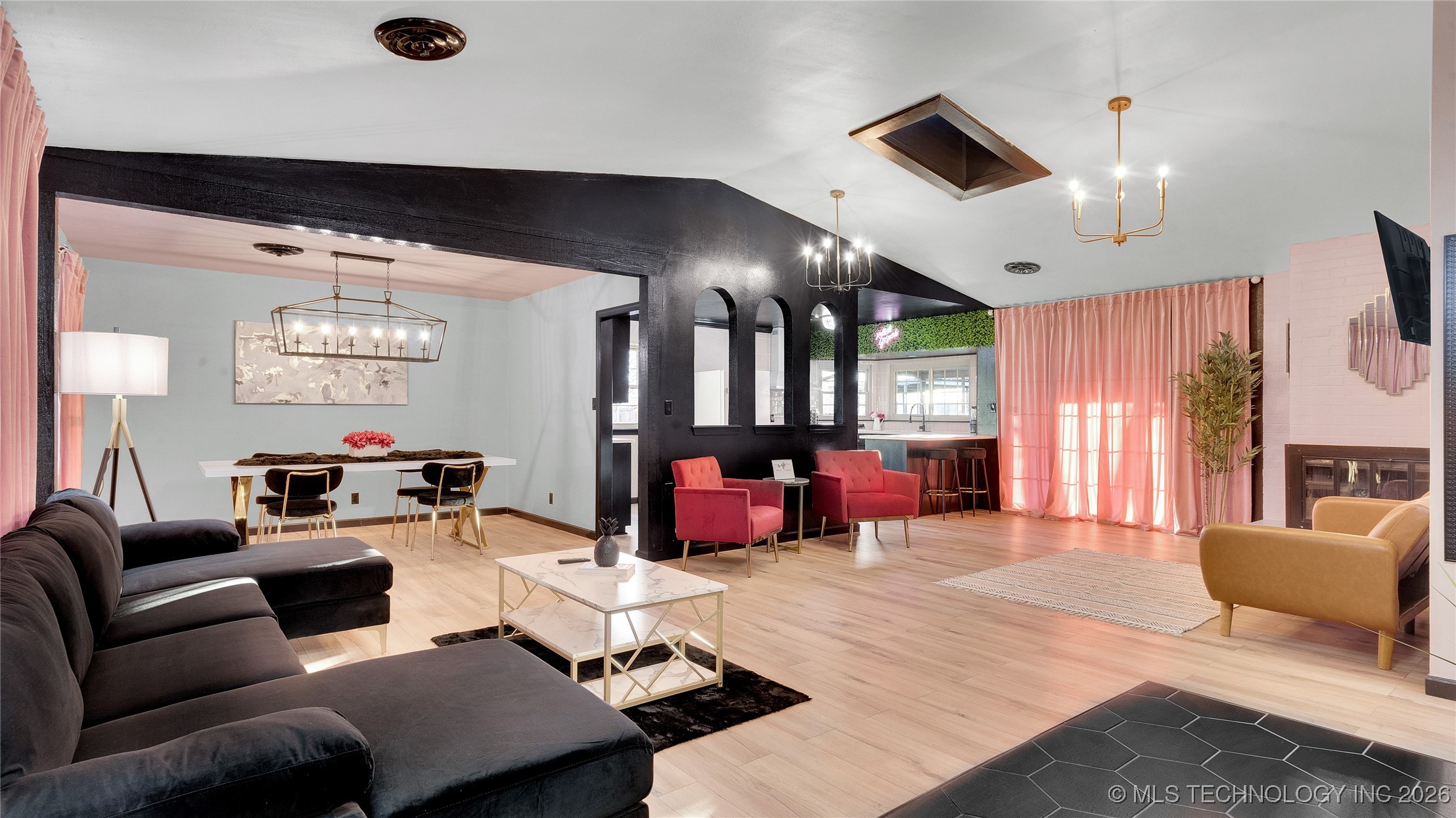 1107 Osage Property Photo 2