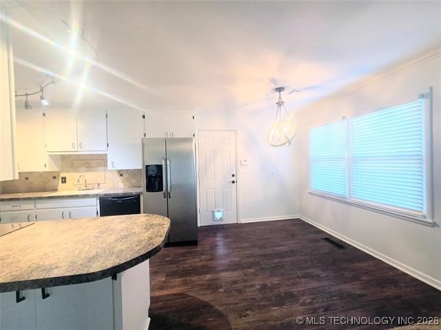 1521 E 60th Street Property Photo 8