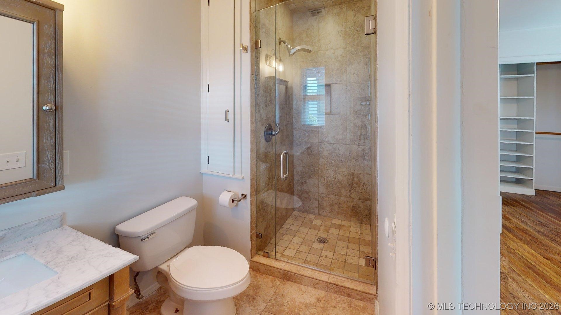 1521 E 60th Street Property Photo 18