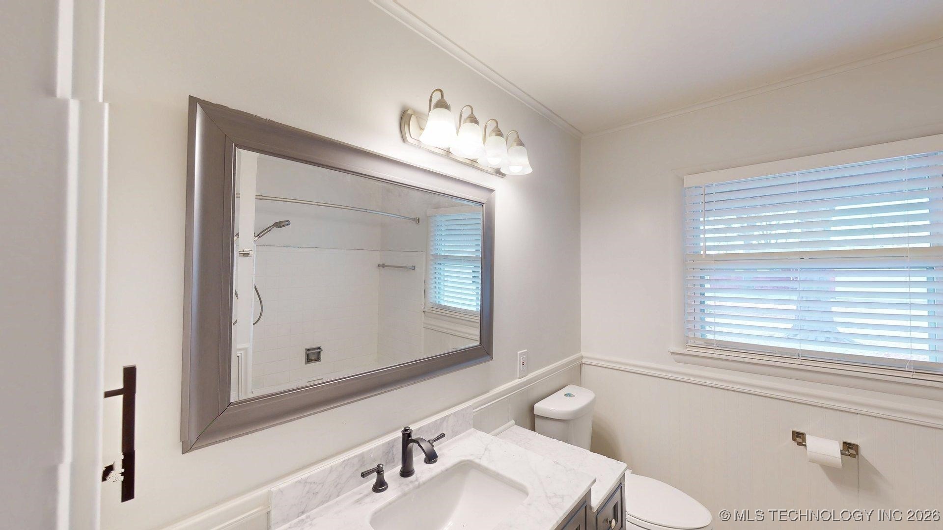 1521 E 60th Street Property Photo 24