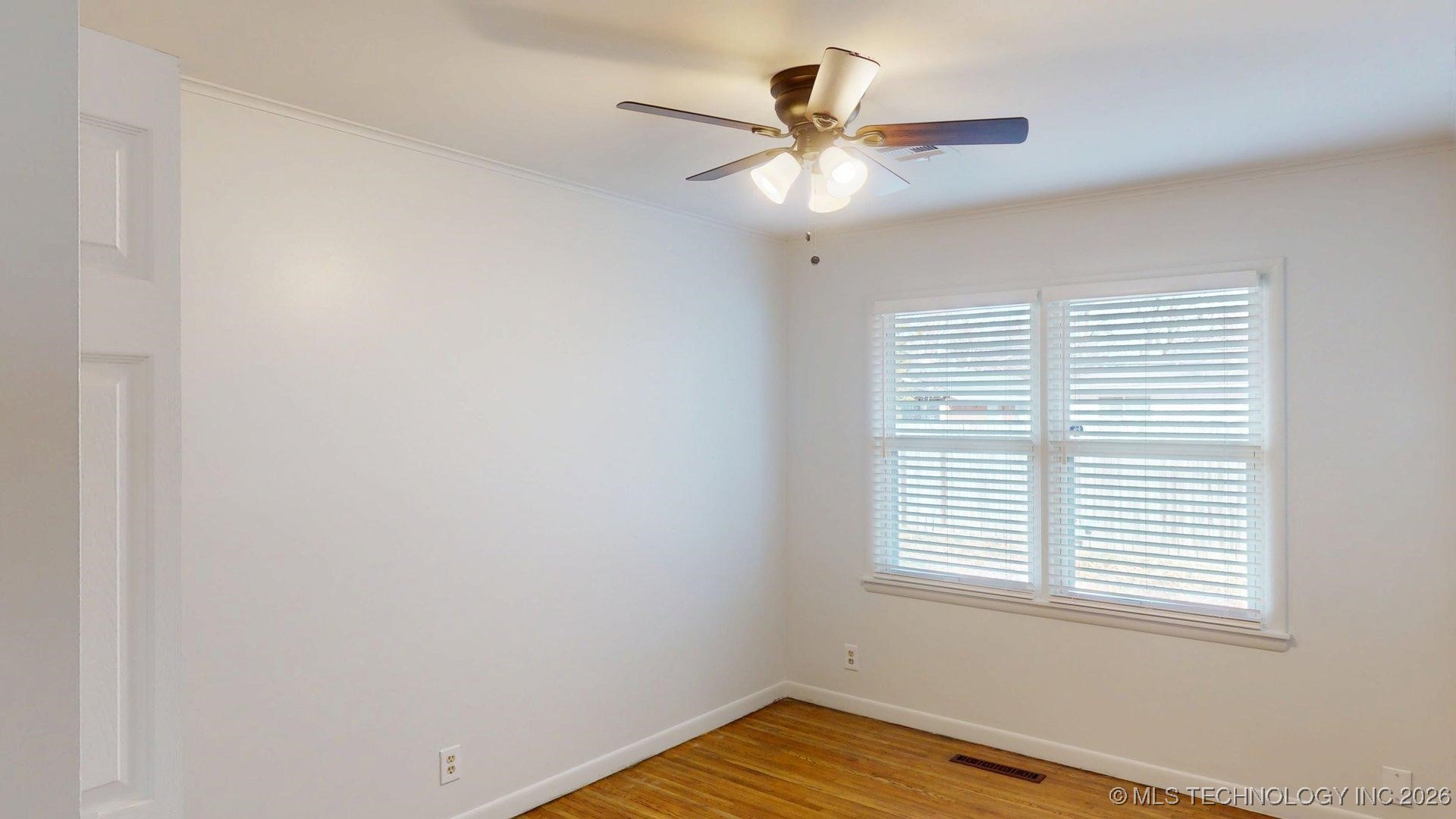 1521 E 60th Street Property Photo 26