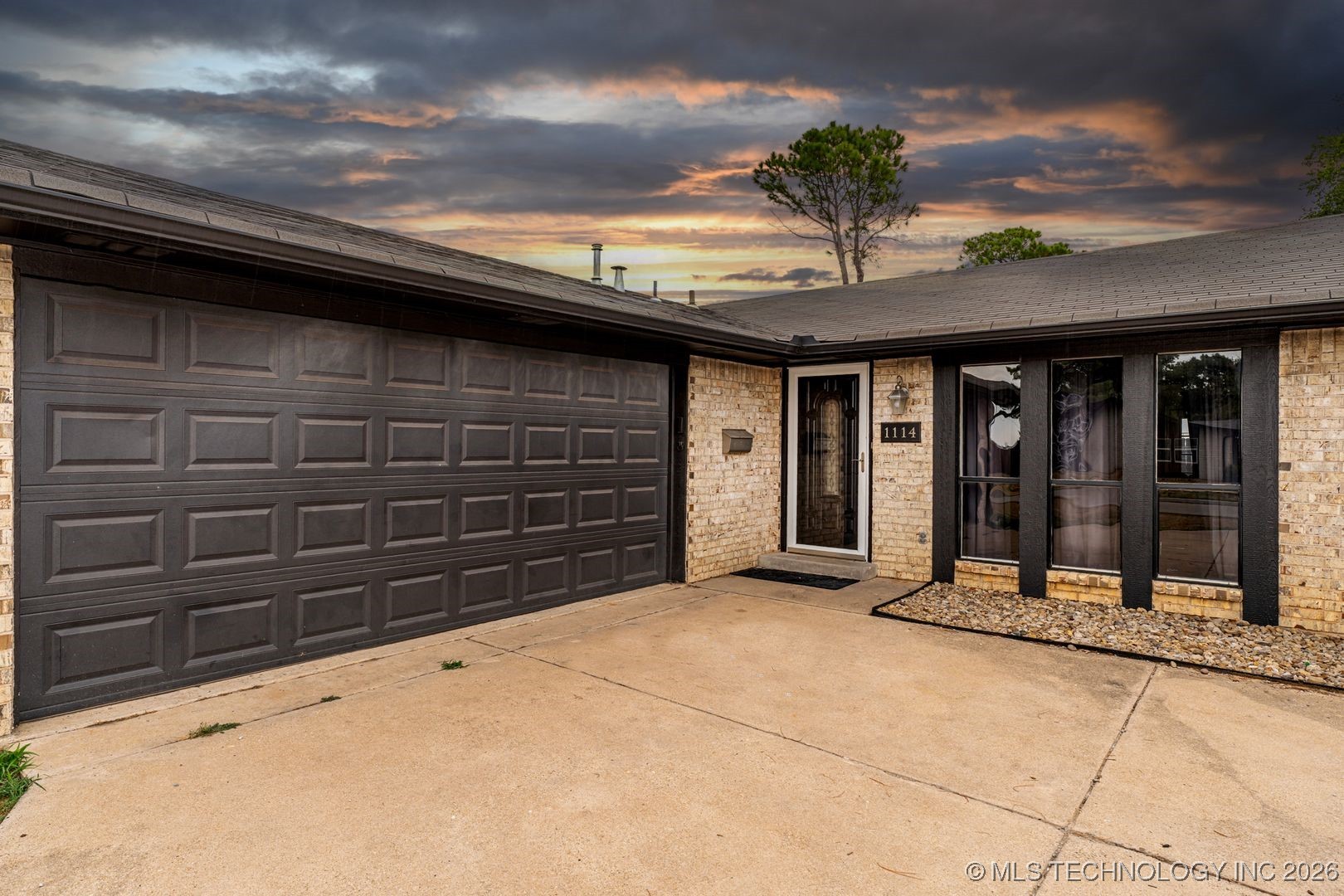 1114 Osage Property Photo 3