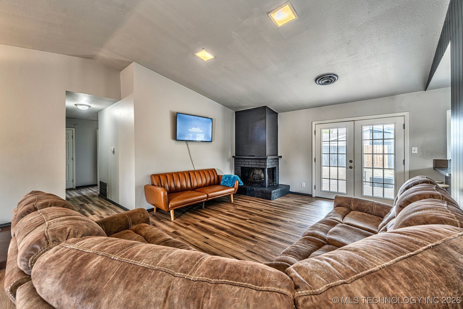 1114 Osage Property Photo 5