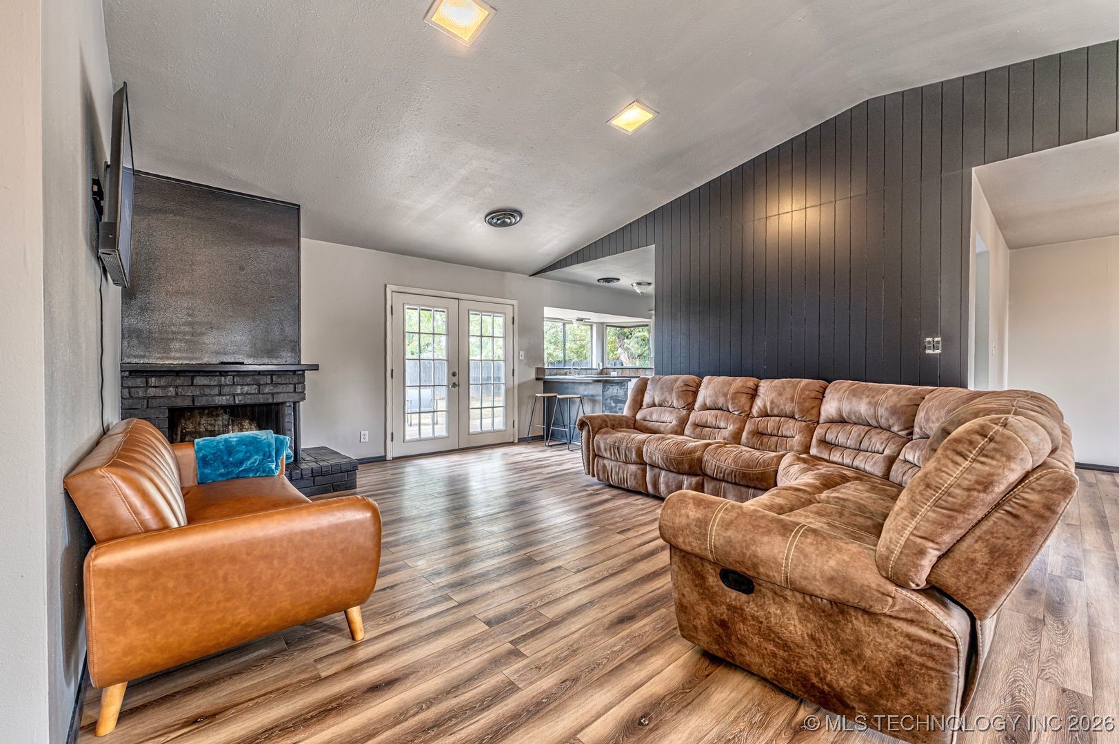 1114 Osage Property Photo 6