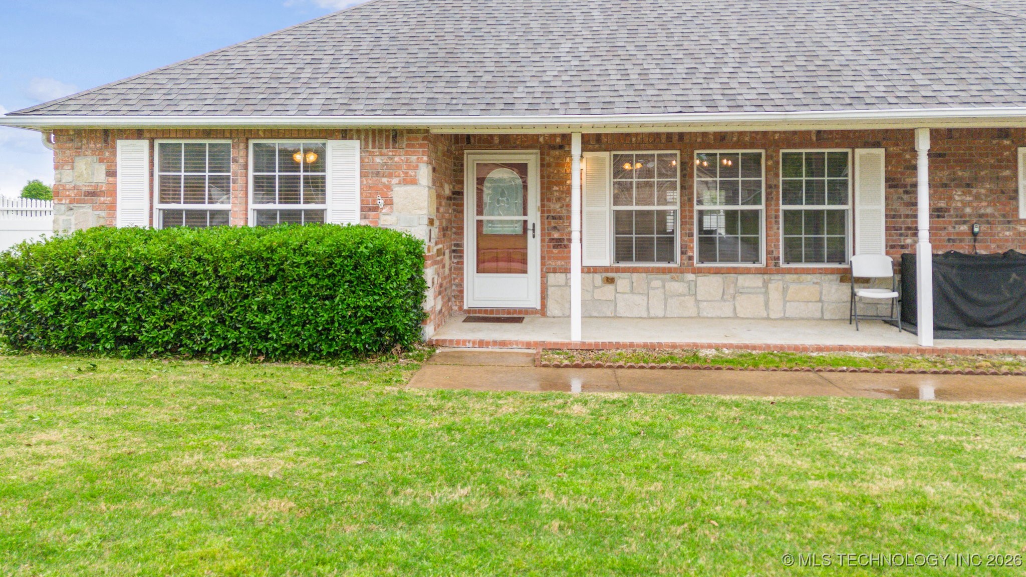 2770 Summerfield Place Property Photo 4