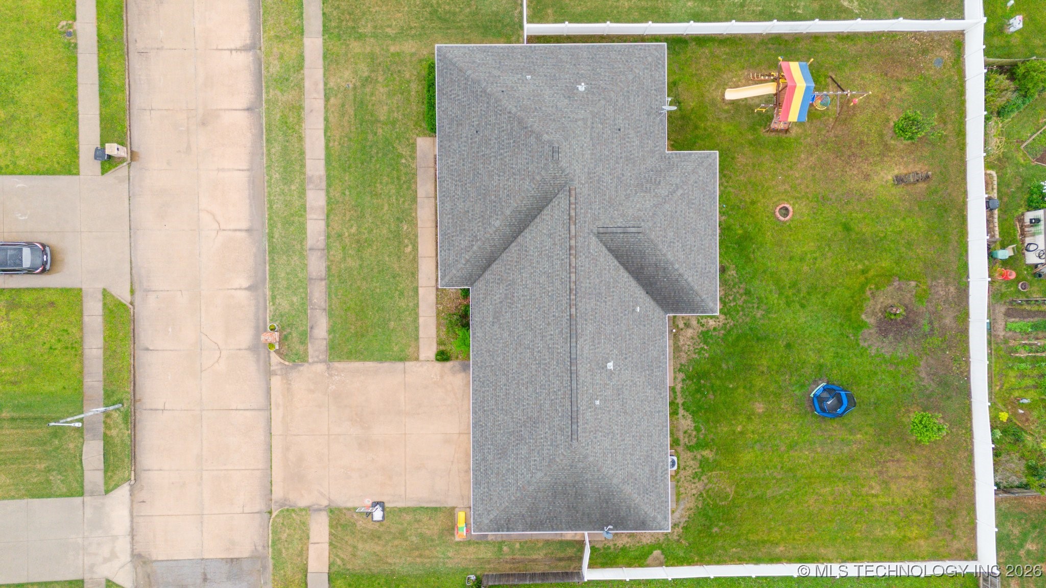 2770 Summerfield Place Property Photo 29