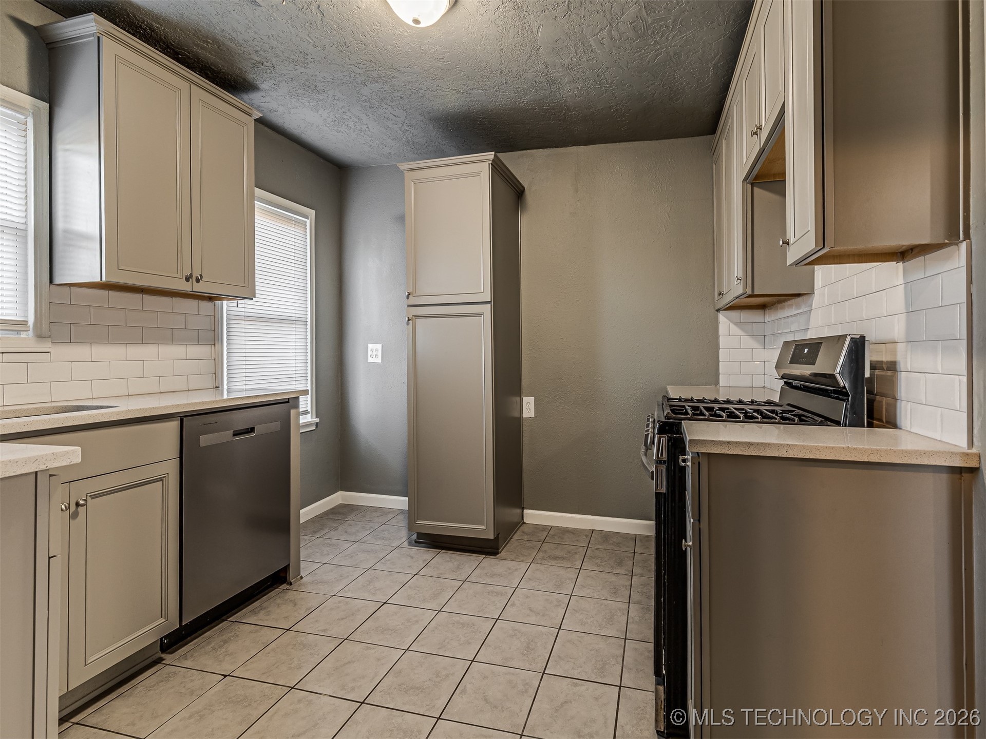 4627 S 29th West Avenue Property Photo 7