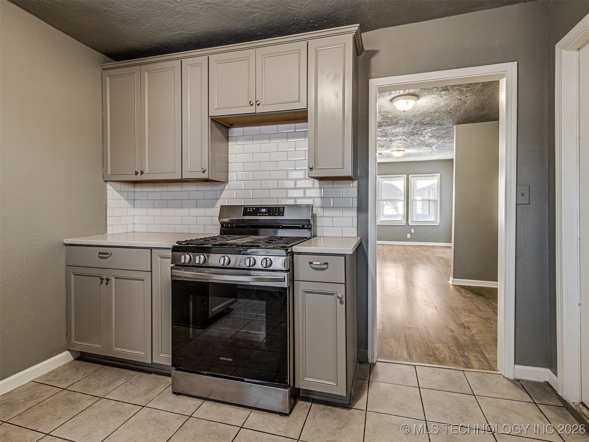 4627 S 29th West Avenue Property Photo 10