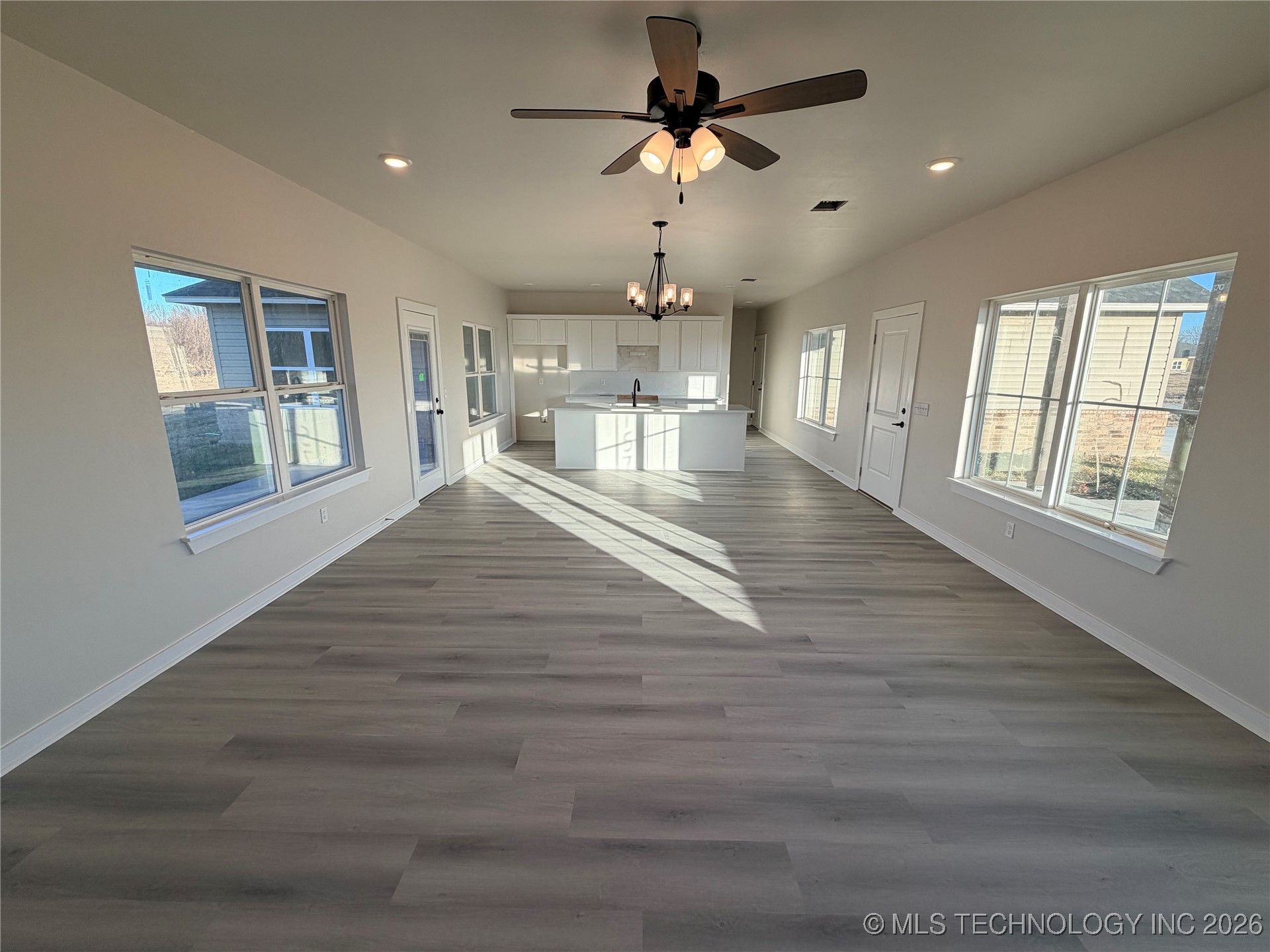 157 W 481 Road Property Photo 3