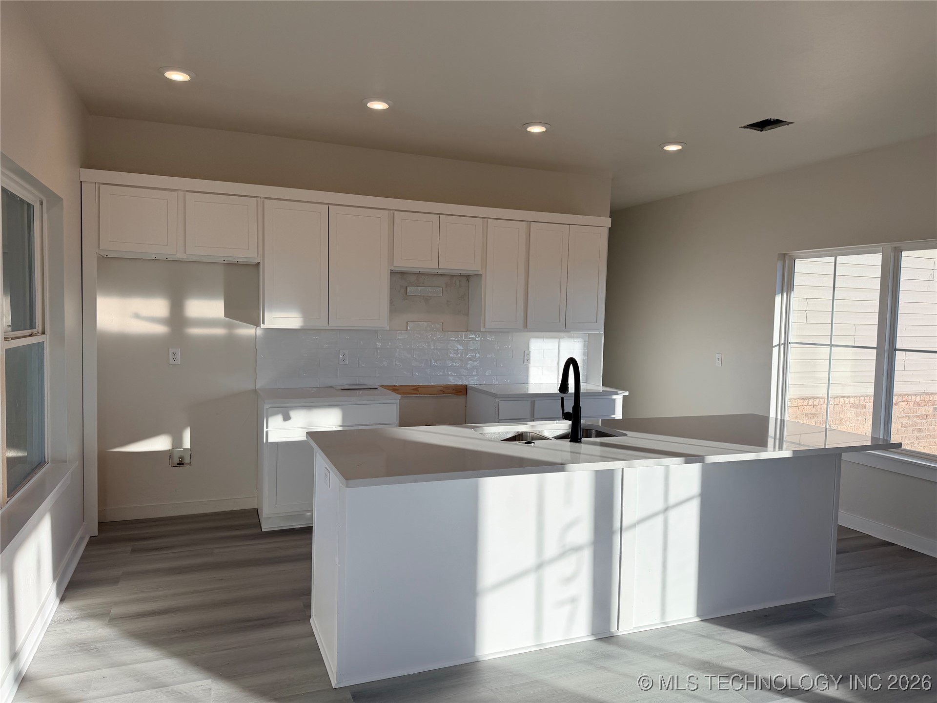 157 W 481 Road Property Photo 7