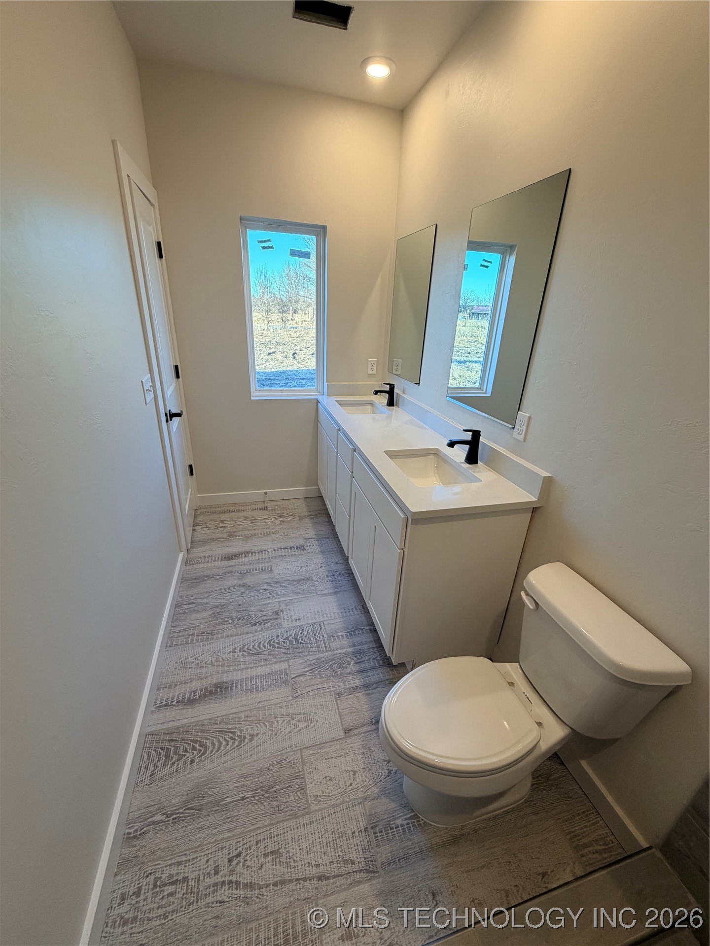 157 W 481 Road Property Photo 11