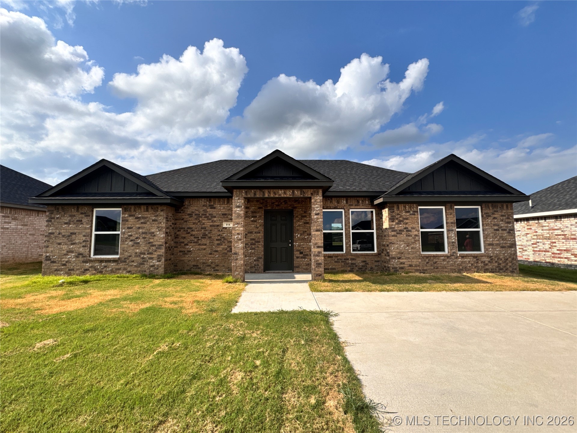 514 Sweet Pea Lane Property Photo 2