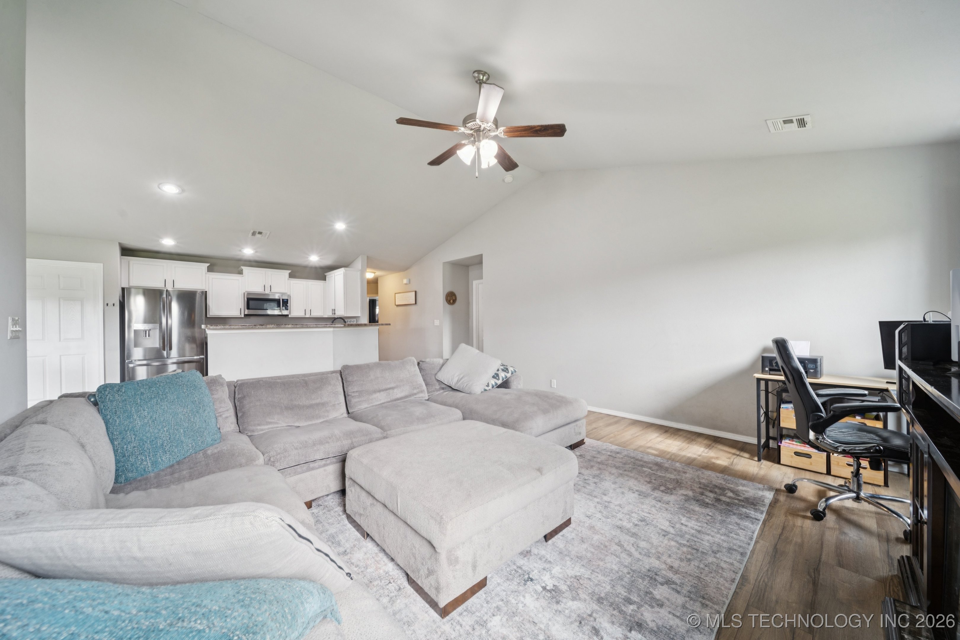 9239 S 256th East Avenue Property Photo 10