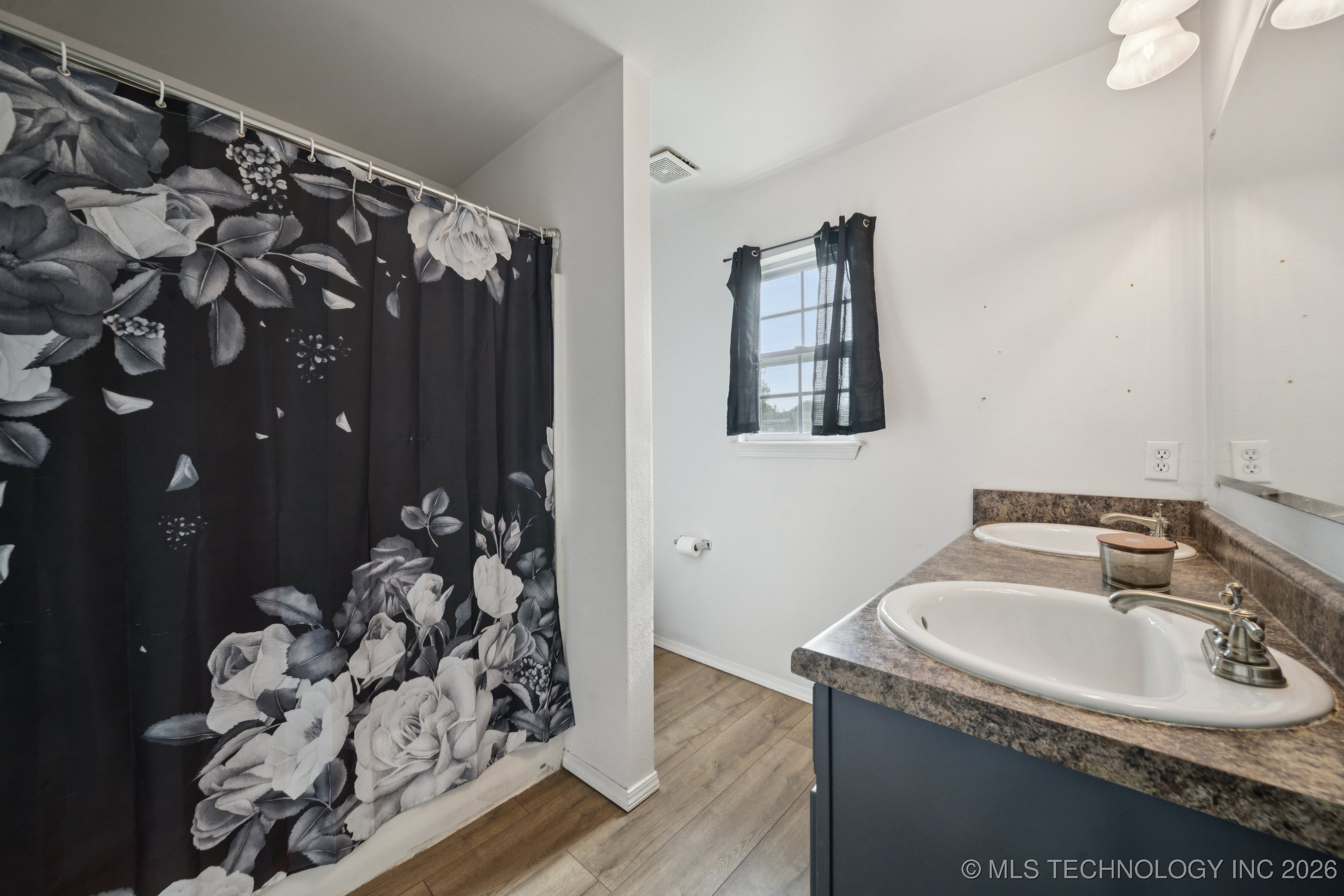 9239 S 256th East Avenue Property Photo 19