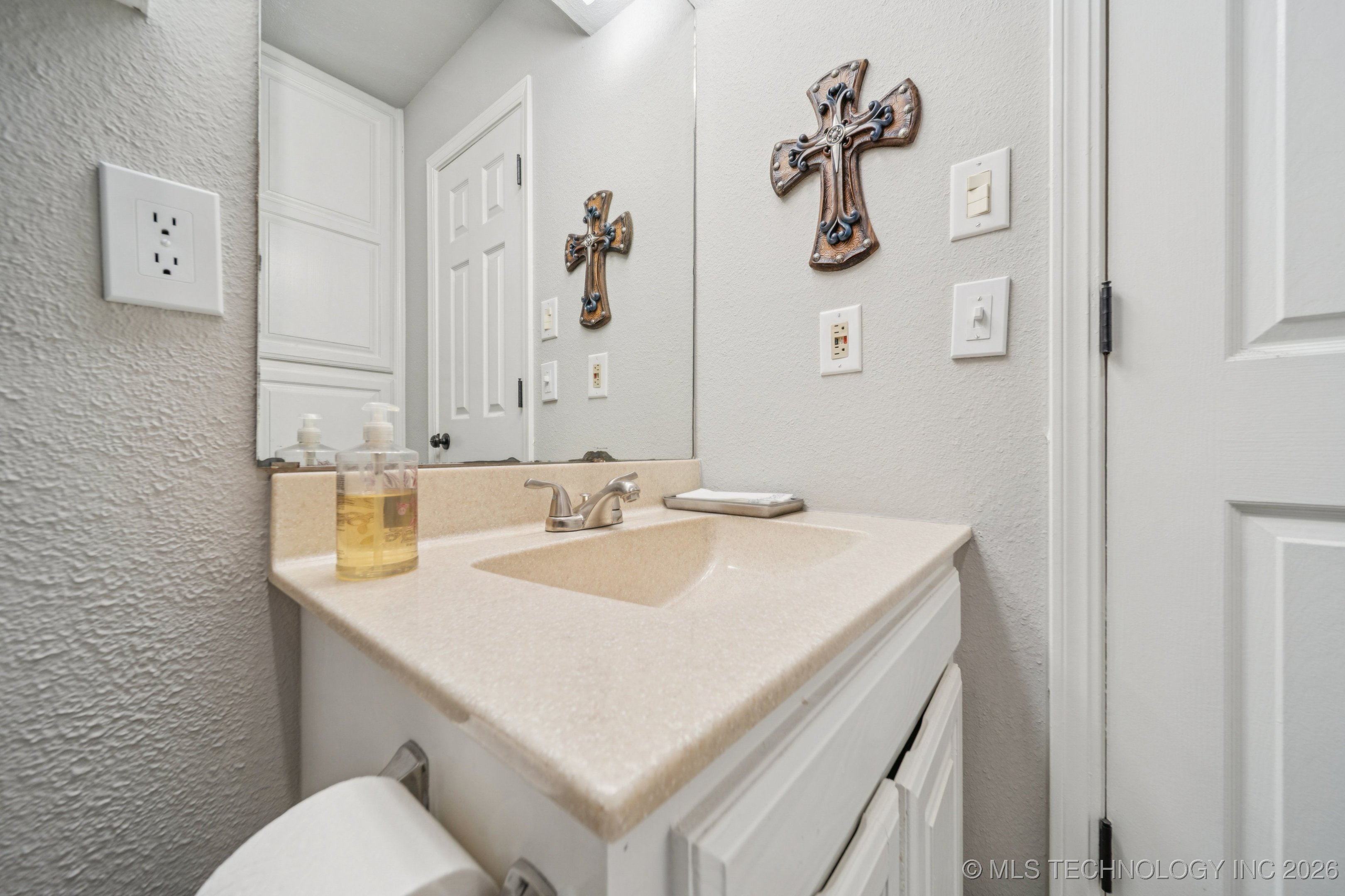 6212 E 77th Place Property Photo 19