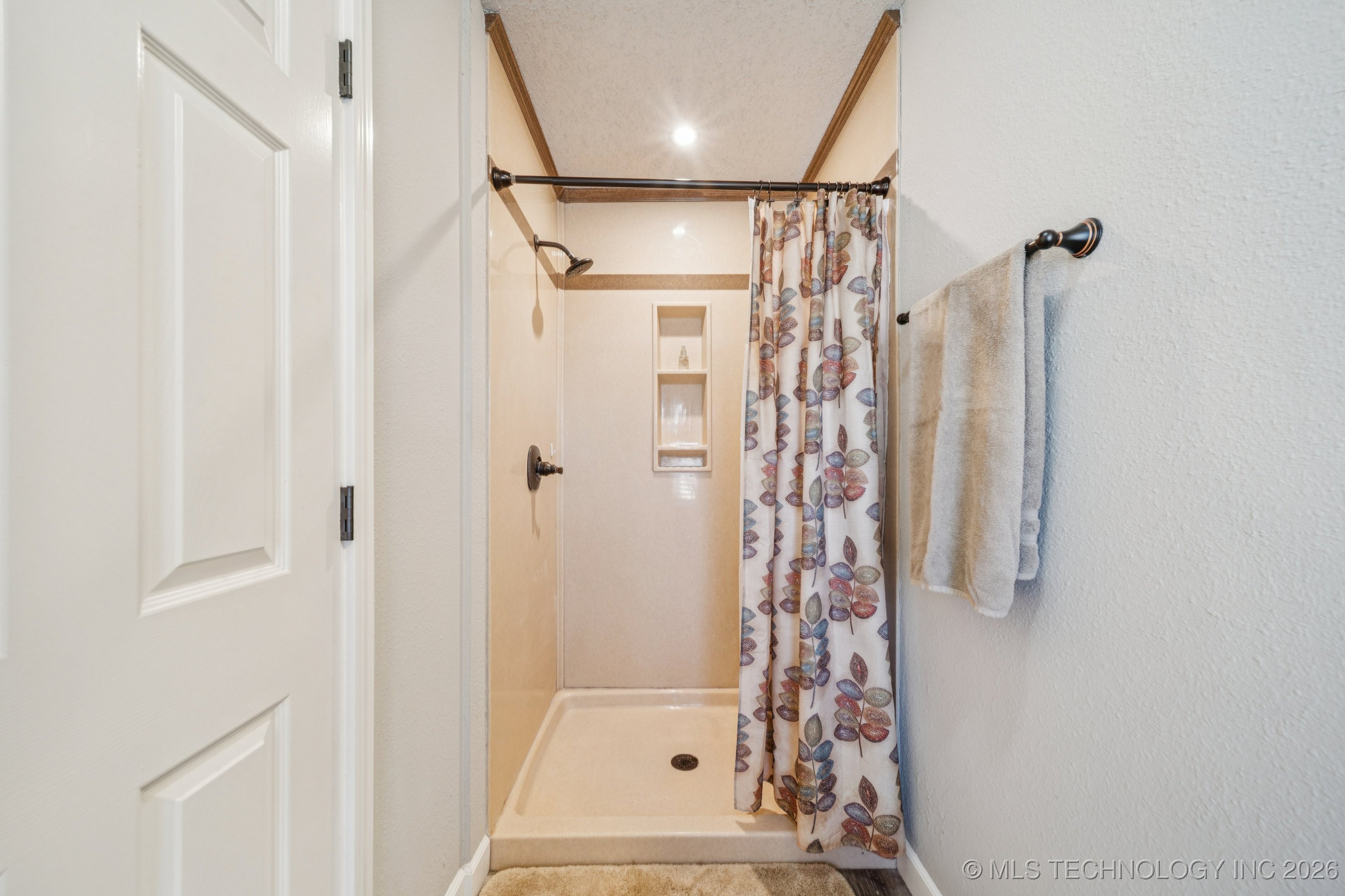 6212 E 77th Place Property Photo 25