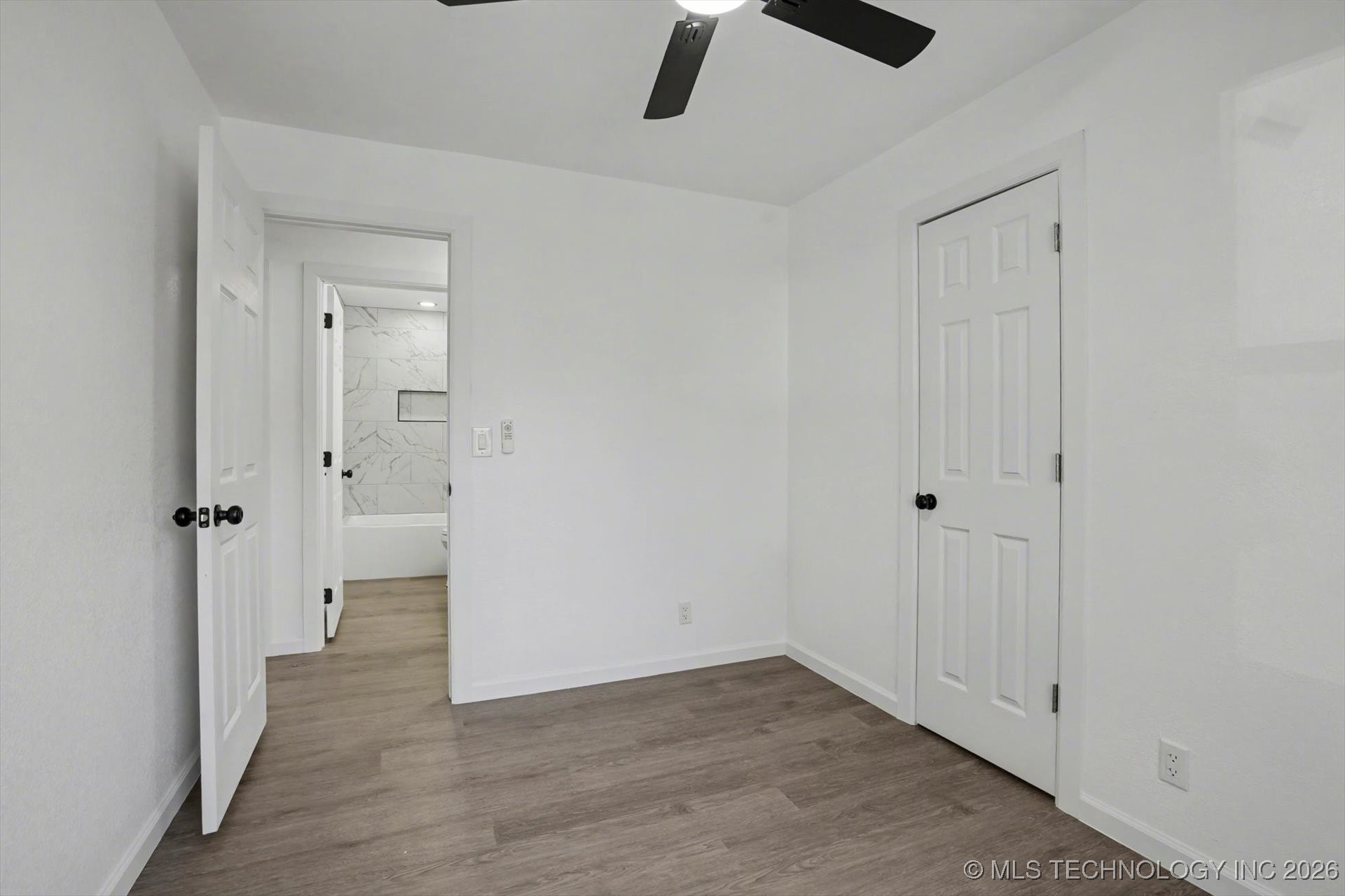 2452 N Pittsburg Avenue Property Photo 17