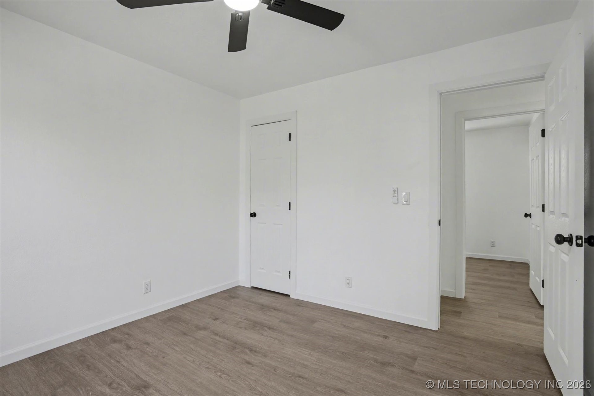 2452 N Pittsburg Avenue Property Photo 20