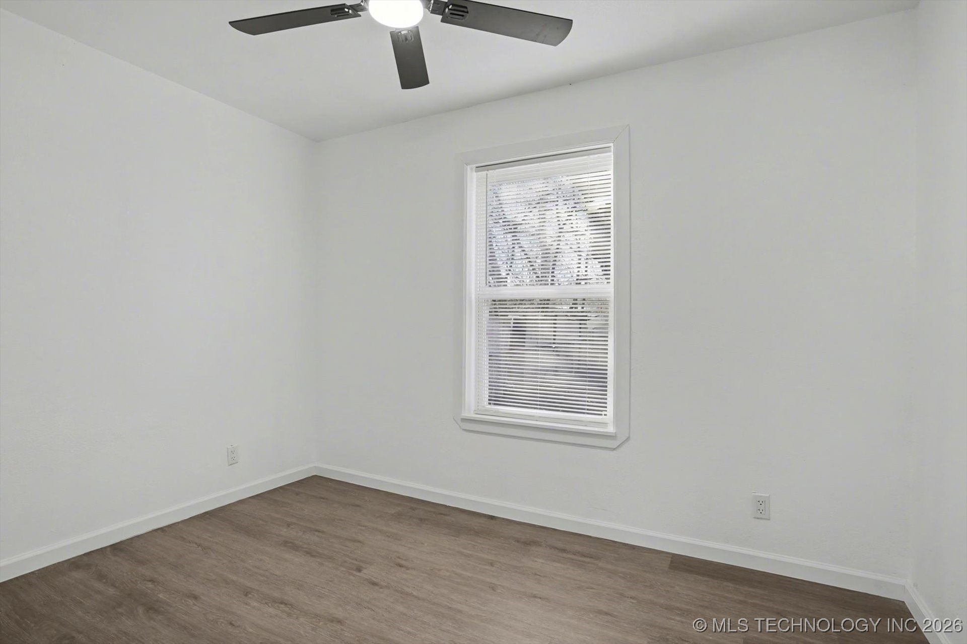 2452 N Pittsburg Avenue Property Photo 21