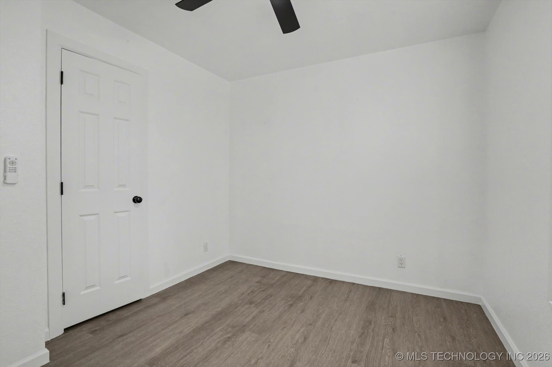 2452 N Pittsburg Avenue Property Photo 22