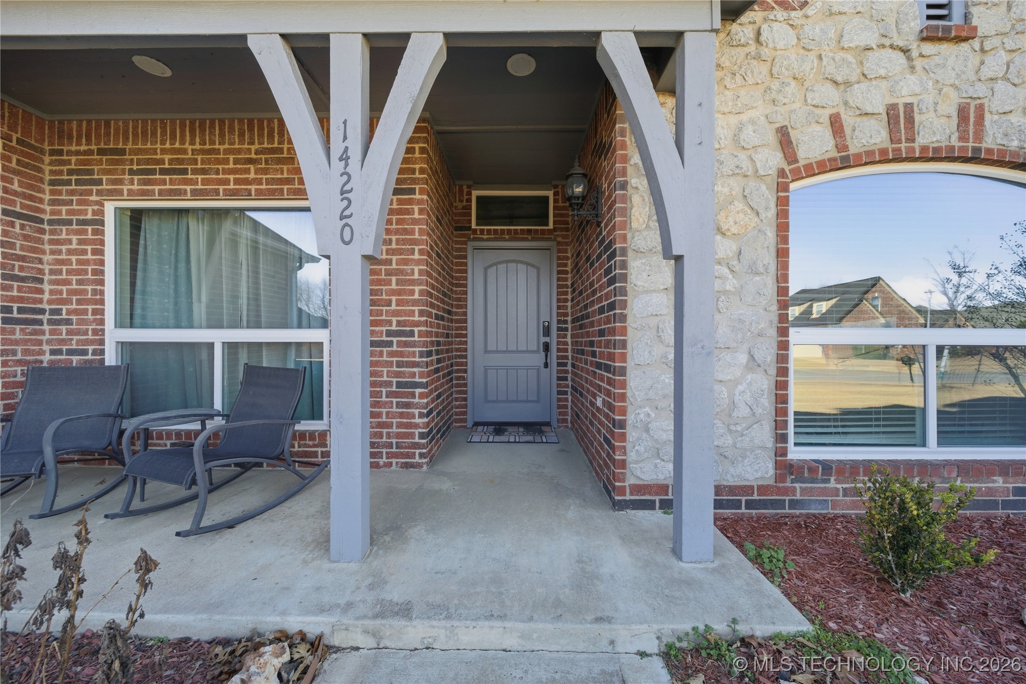 14220 S Vandalia Avenue Property Photo 6