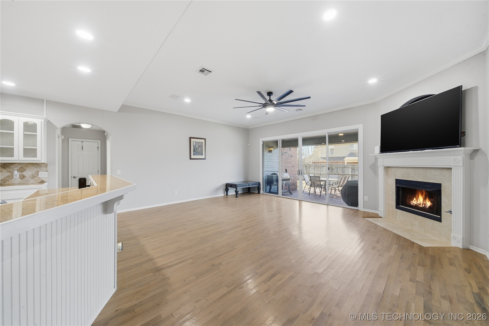 14220 S Vandalia Avenue Property Photo 9