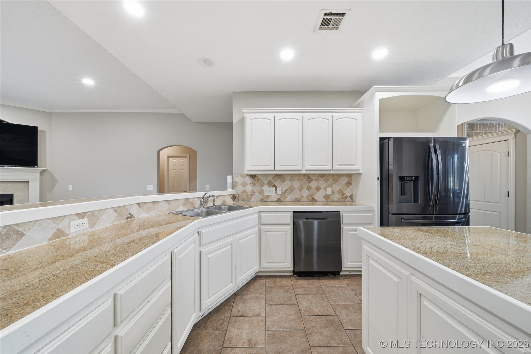 14220 S Vandalia Avenue Property Photo 15