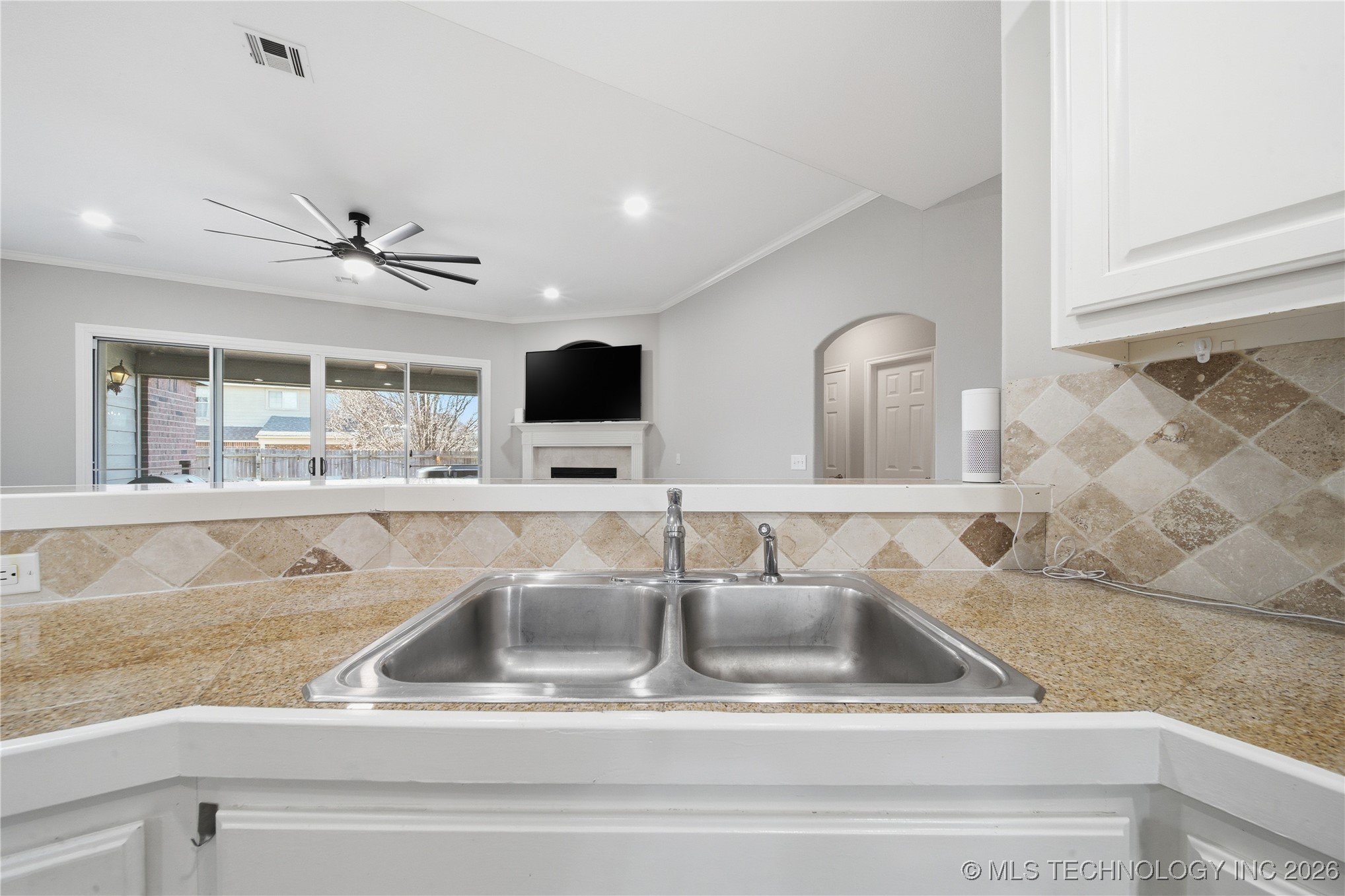 14220 S Vandalia Avenue Property Photo 16