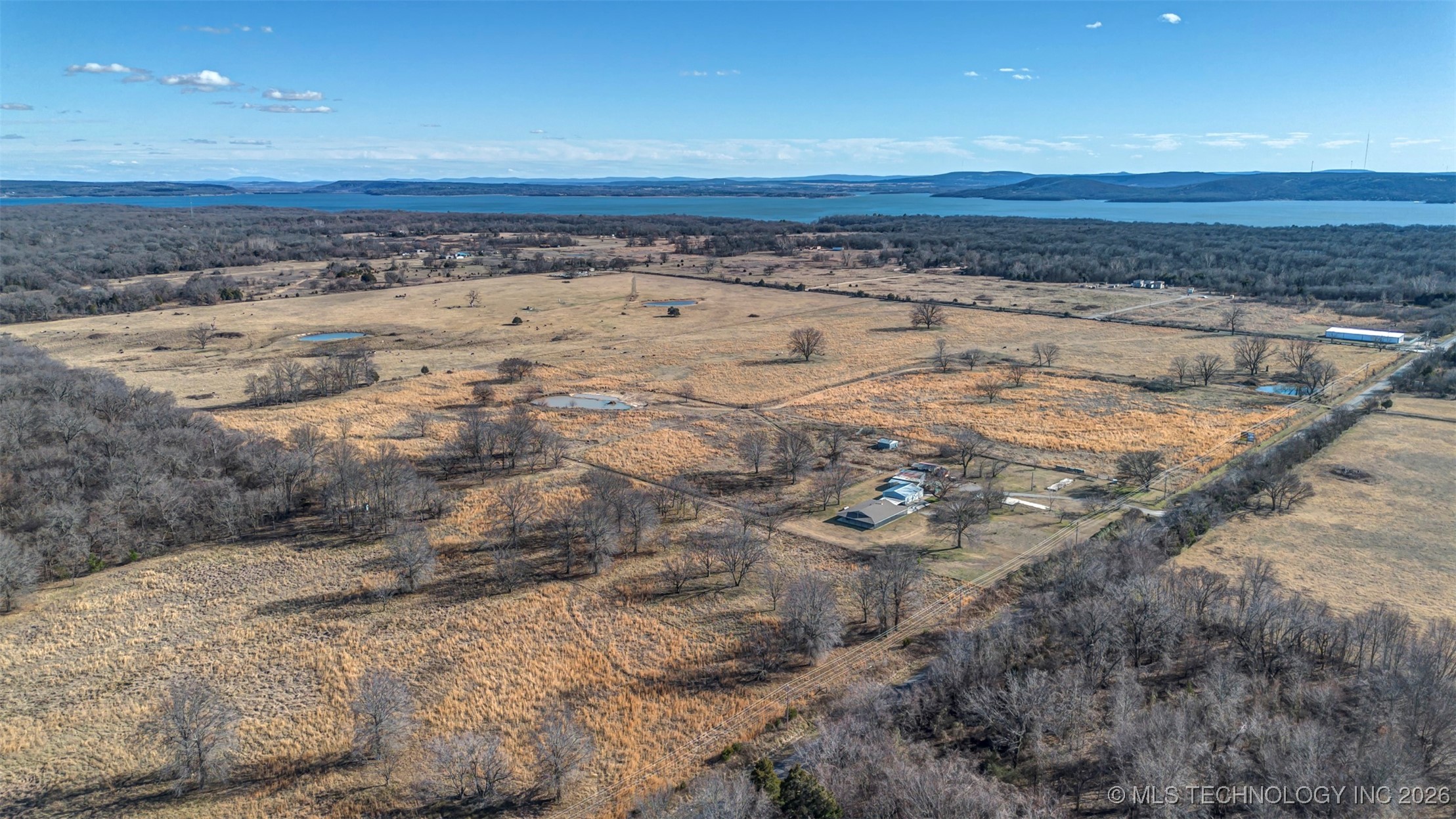 424398 Texanna Road Property Photo 2