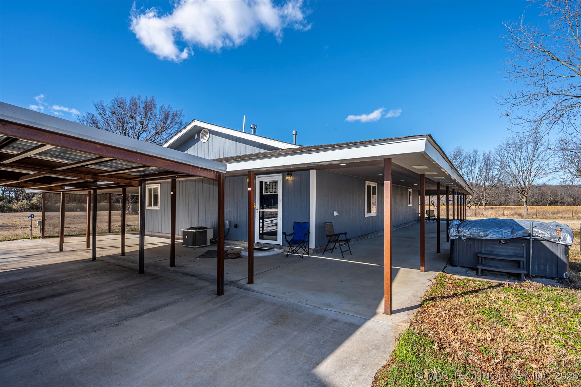 424398 Texanna Road Property Photo 4