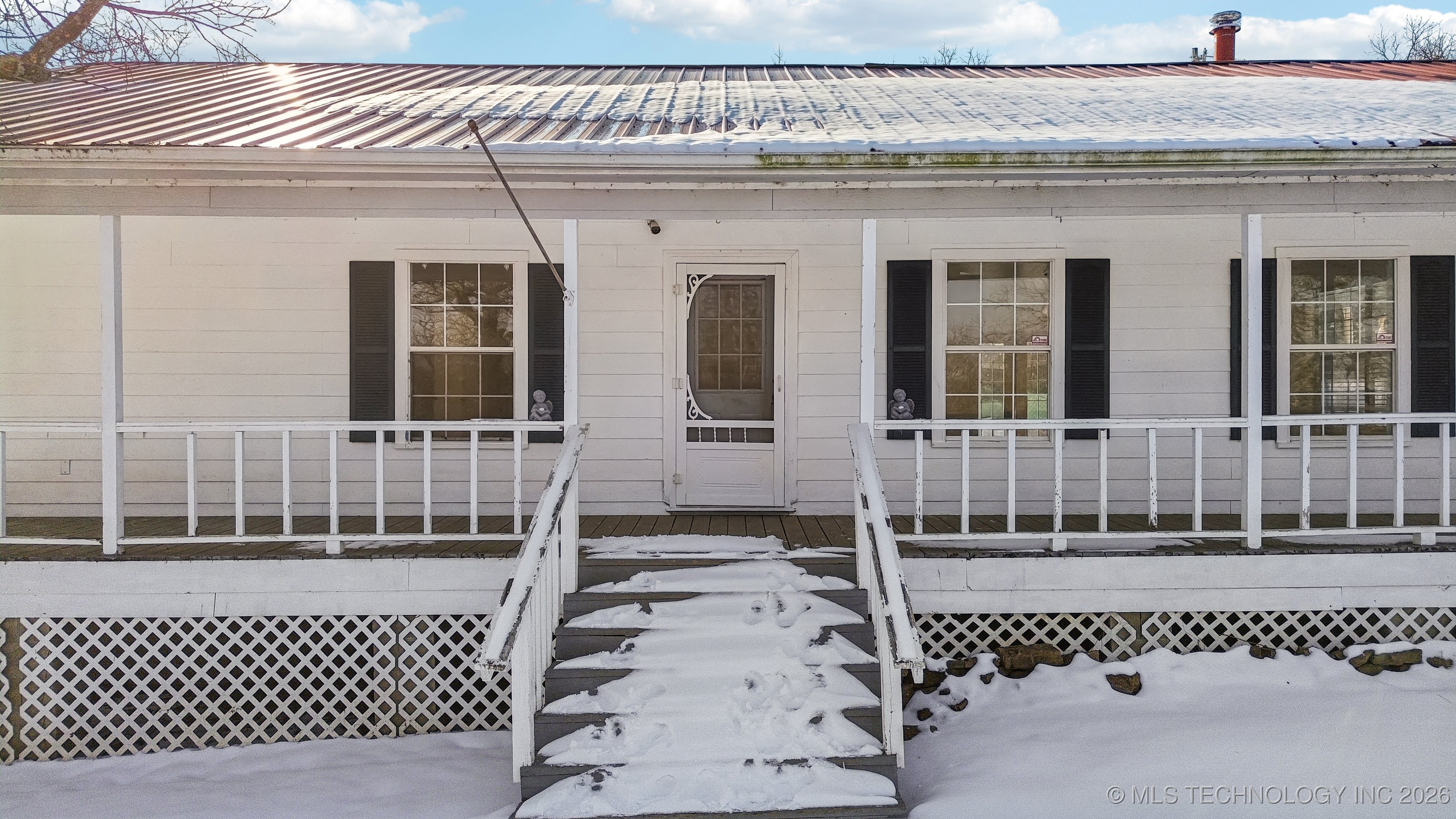 61 Buffalo Pass Property Photo 4