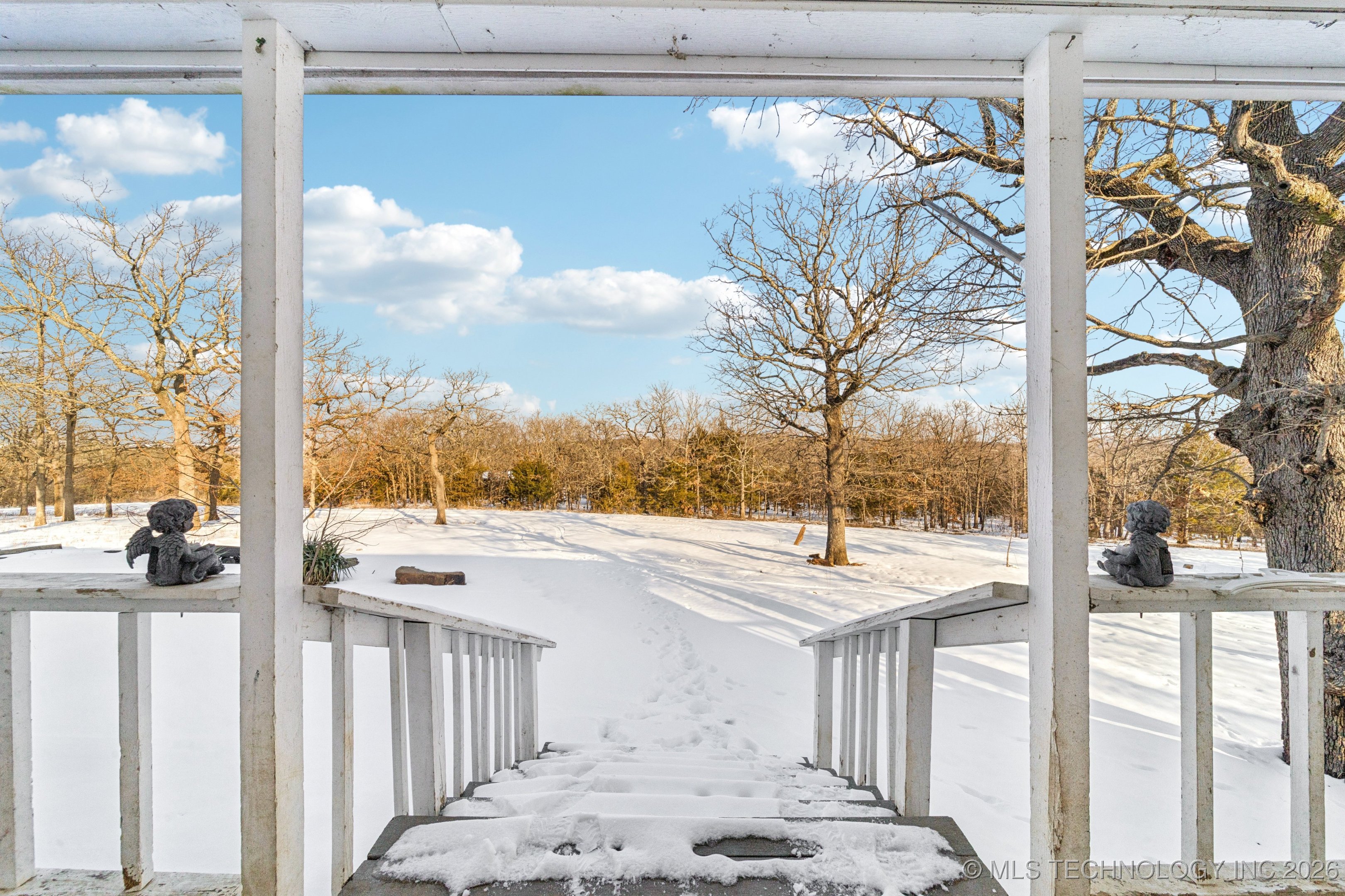 61 Buffalo Pass Property Photo 5