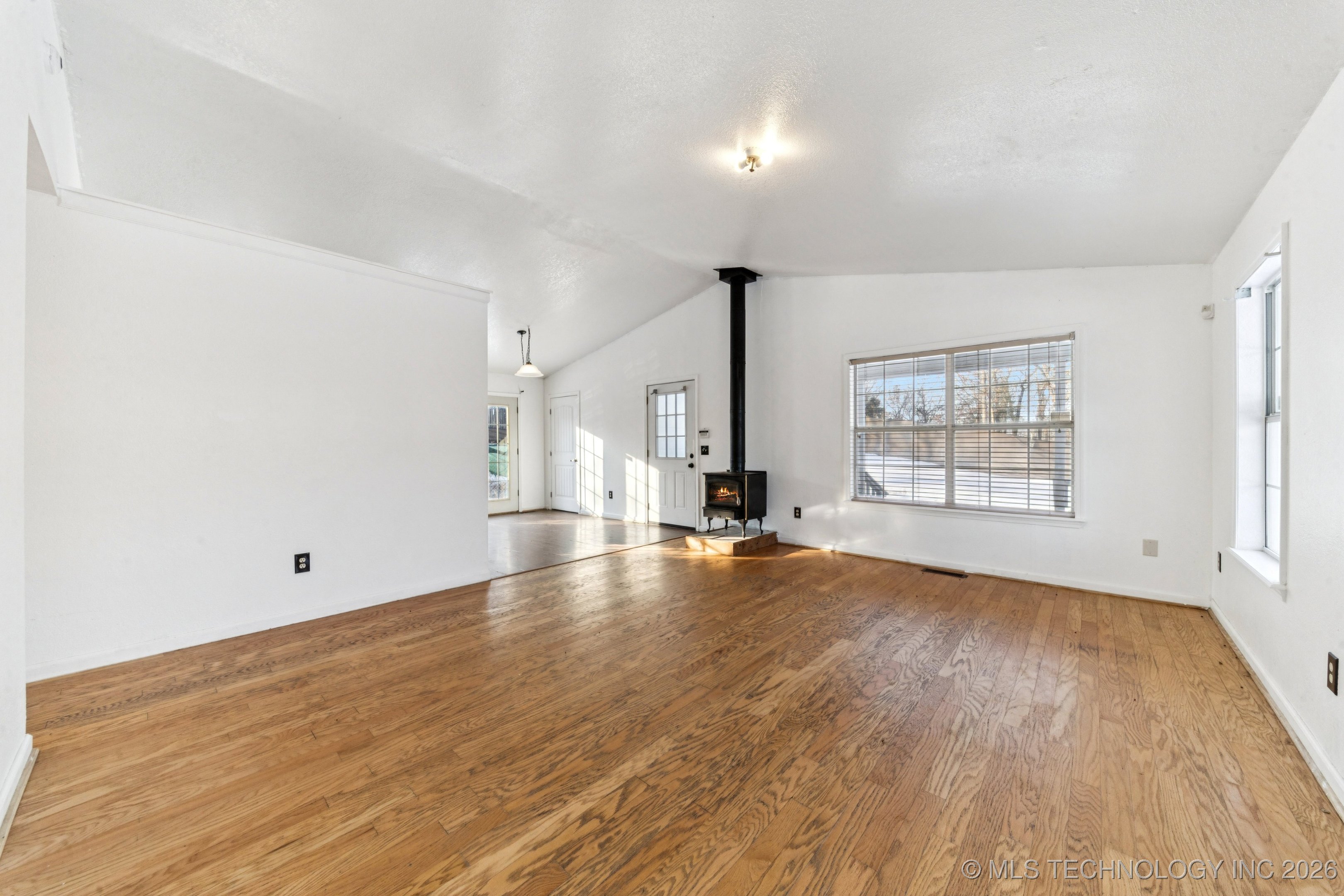 61 Buffalo Pass Property Photo 8