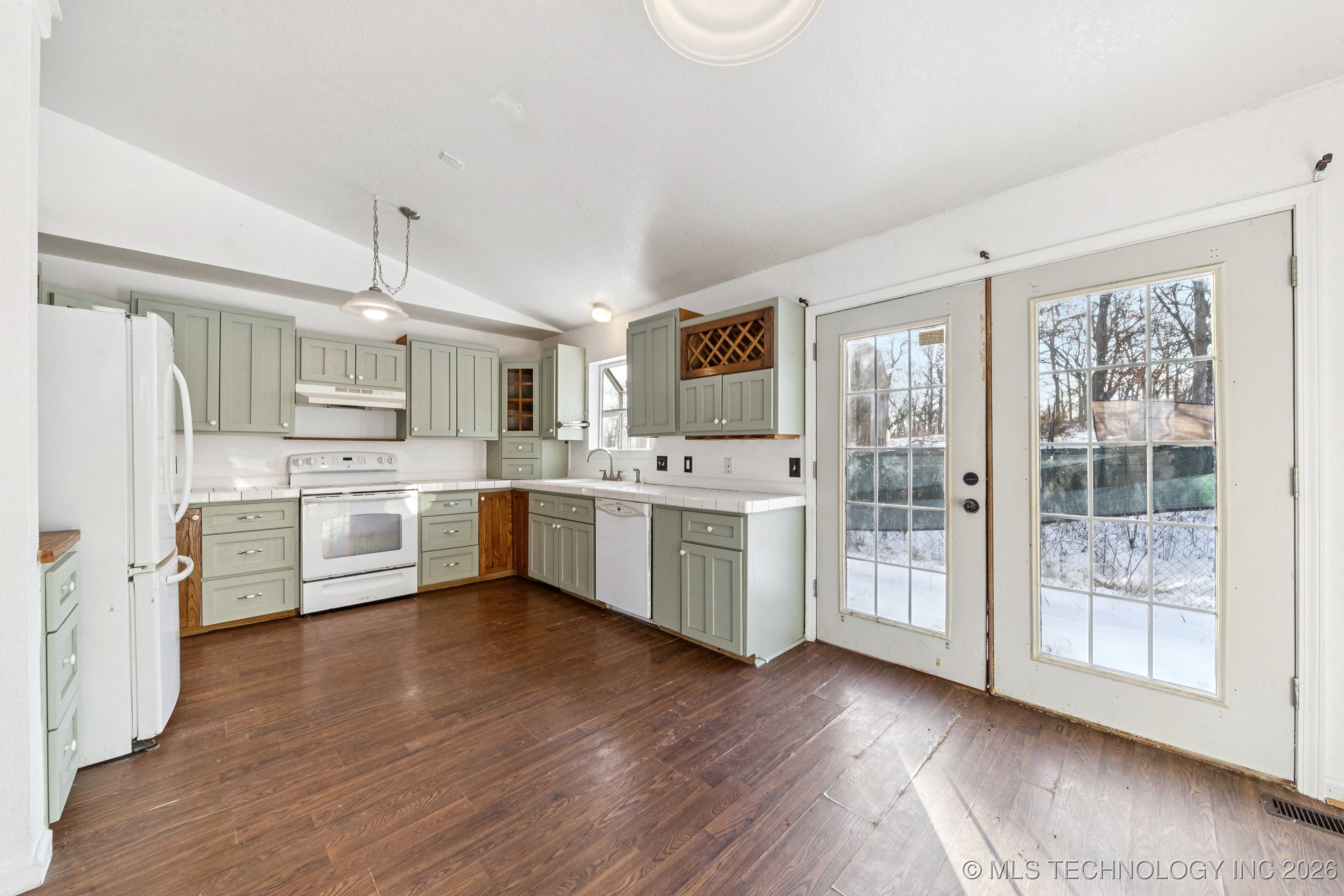 61 Buffalo Pass Property Photo 14