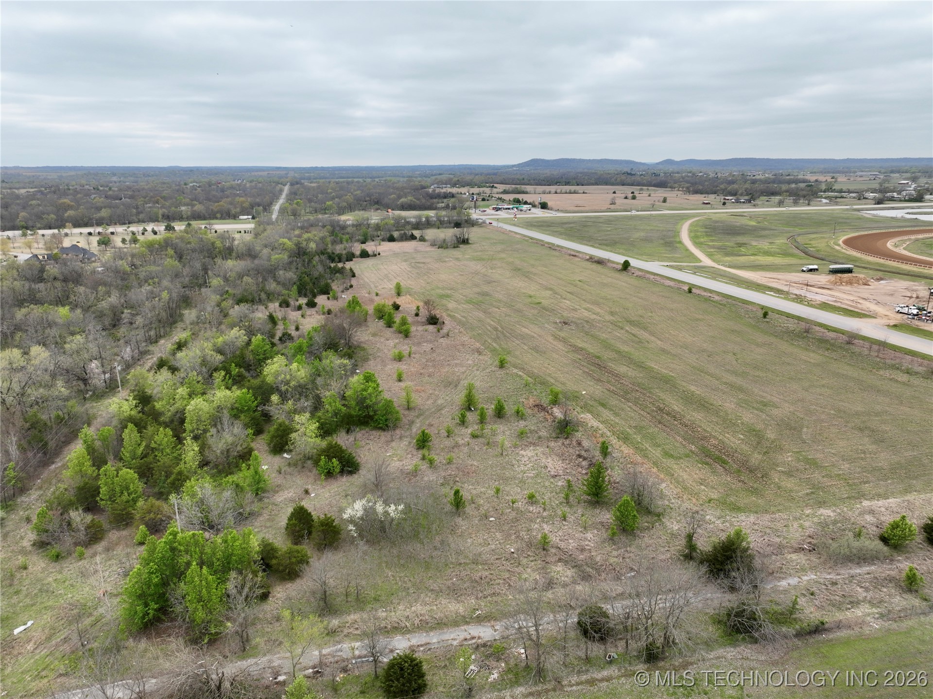 0708 S 4200 Road Property Photo 7
