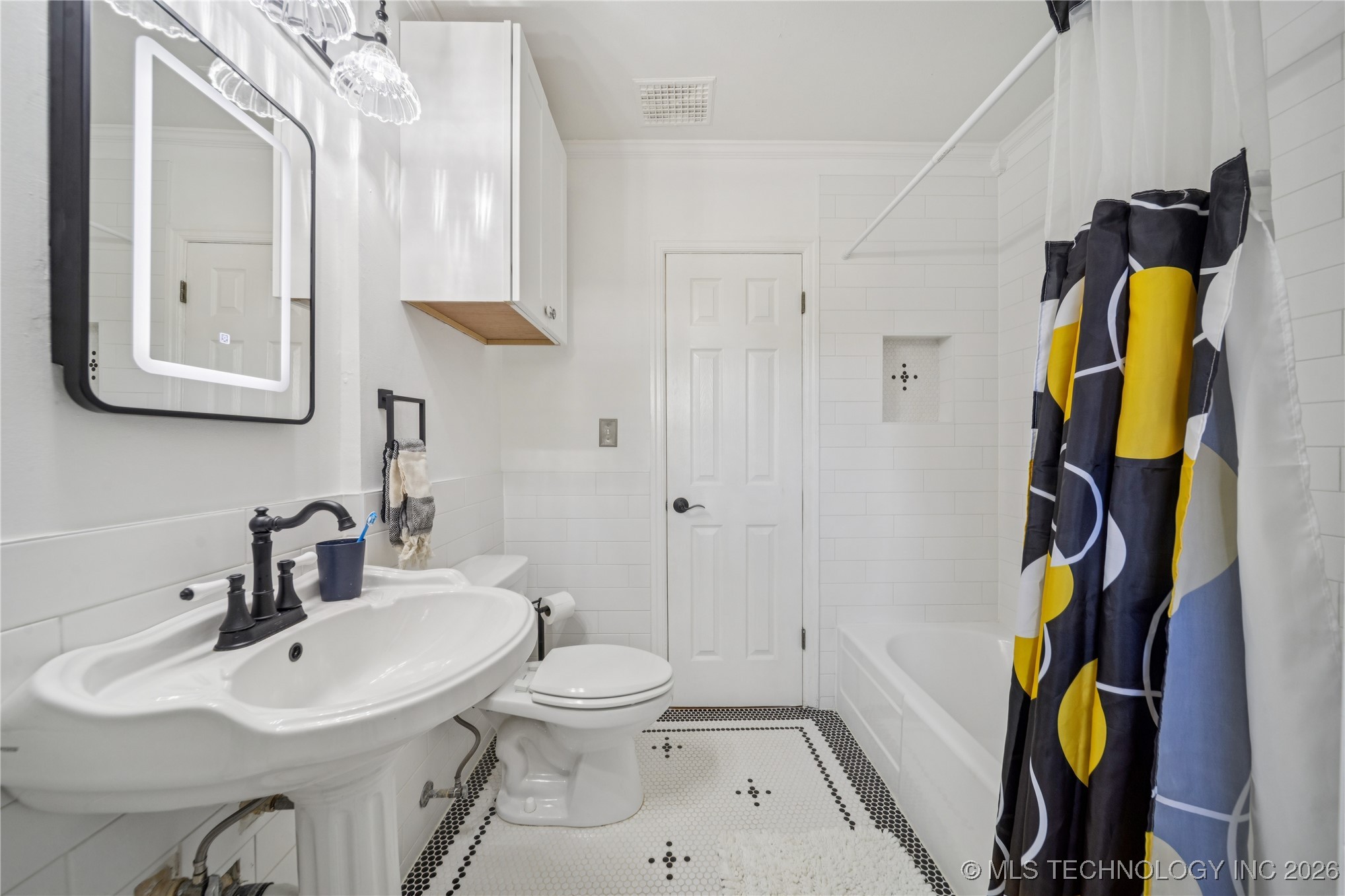 2004 S Delaware Place Property Photo 22