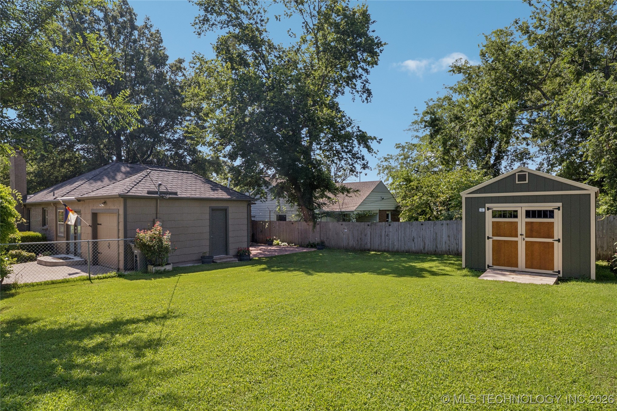 2004 S Delaware Place Property Photo 27