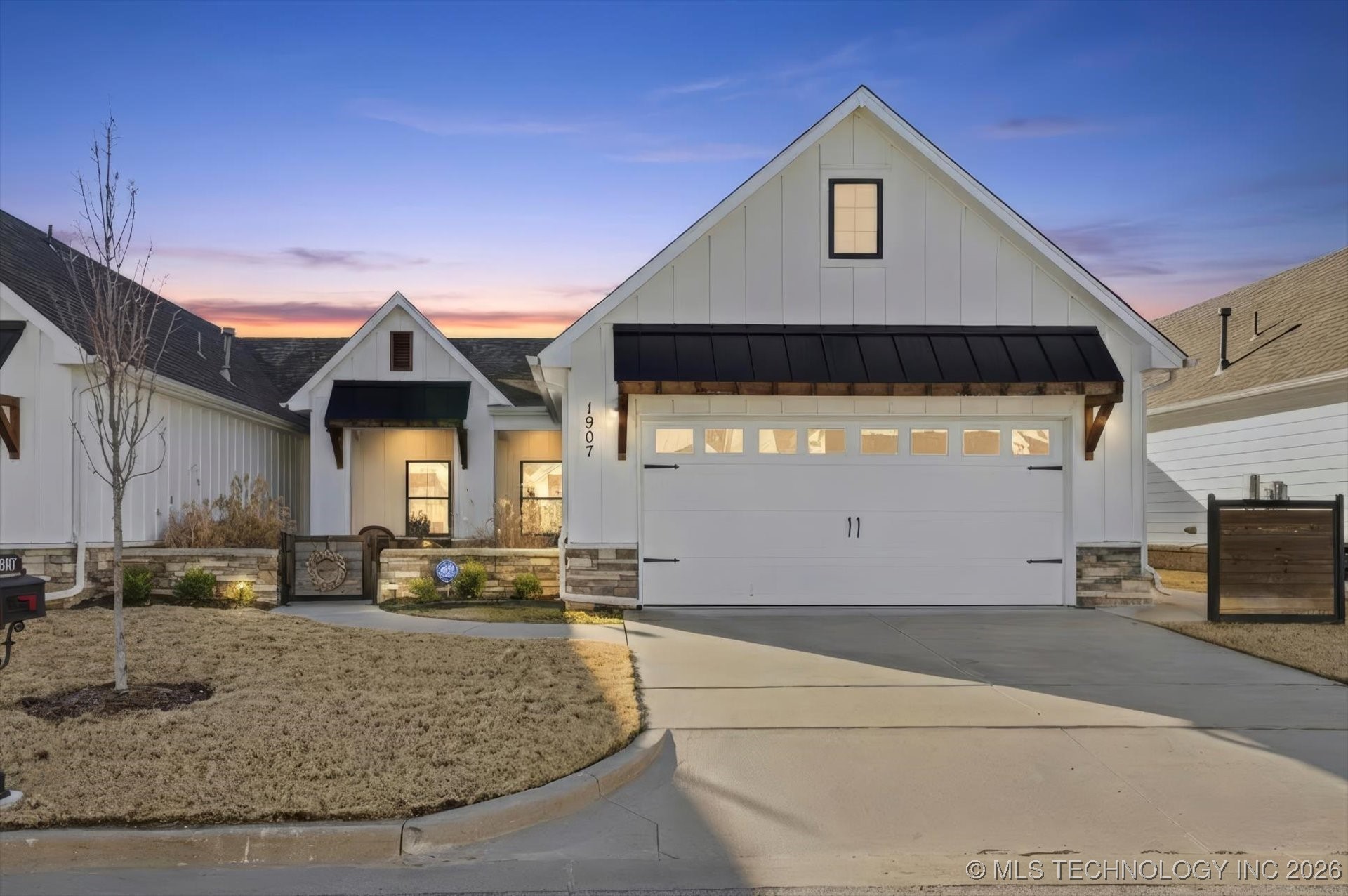 1907 W Imperial Street Property Photo 1