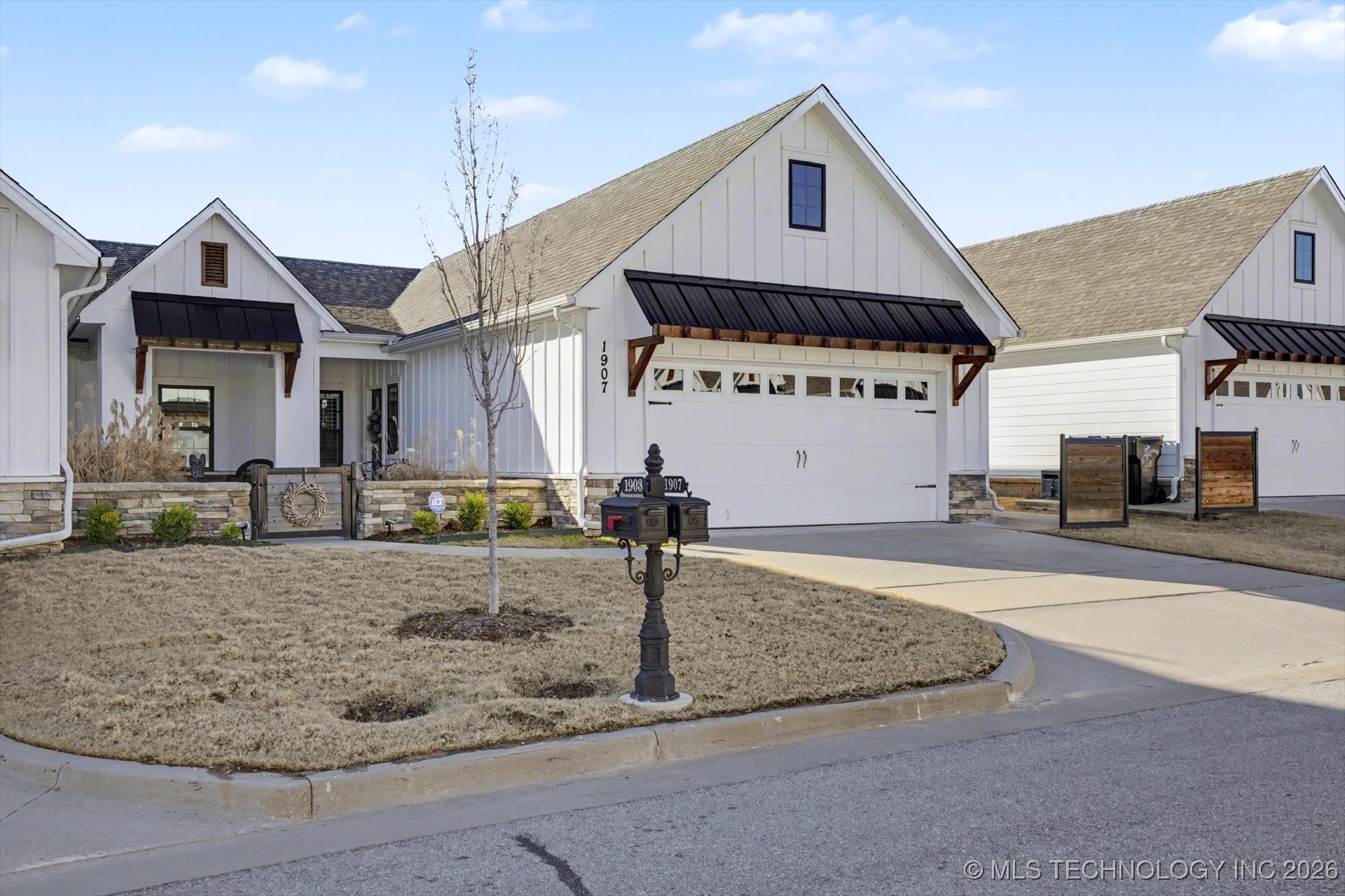 1907 W Imperial Street Property Photo 2