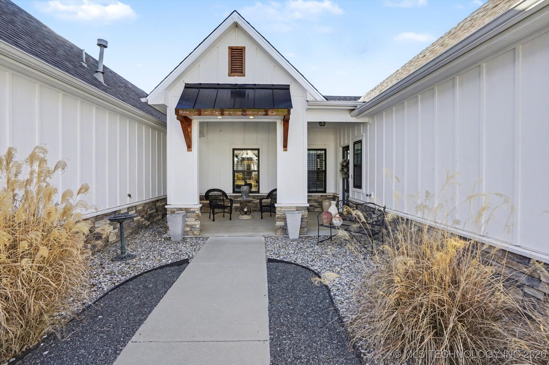 1907 W Imperial Street Property Photo 5