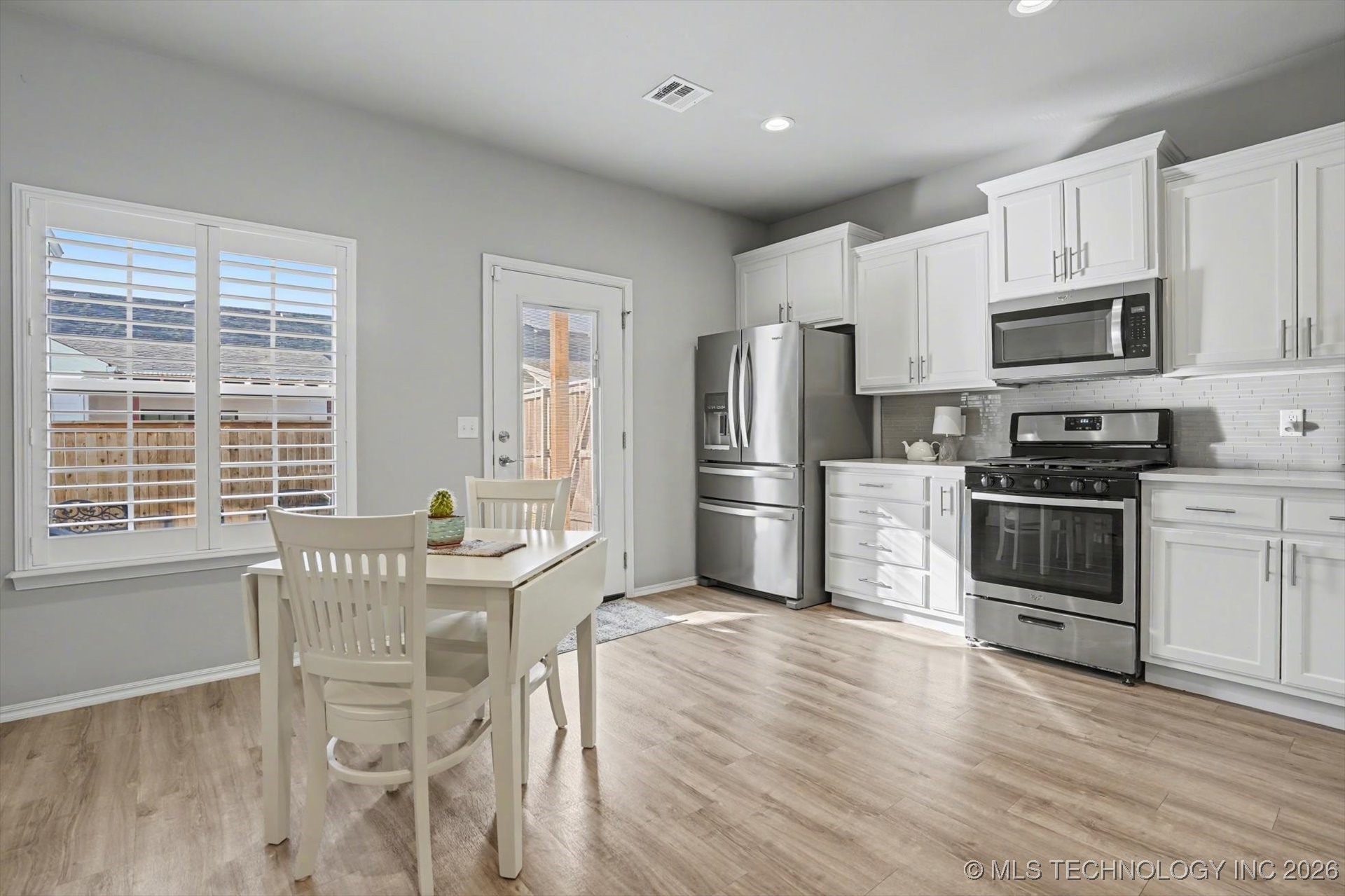 1907 W Imperial Street Property Photo 18