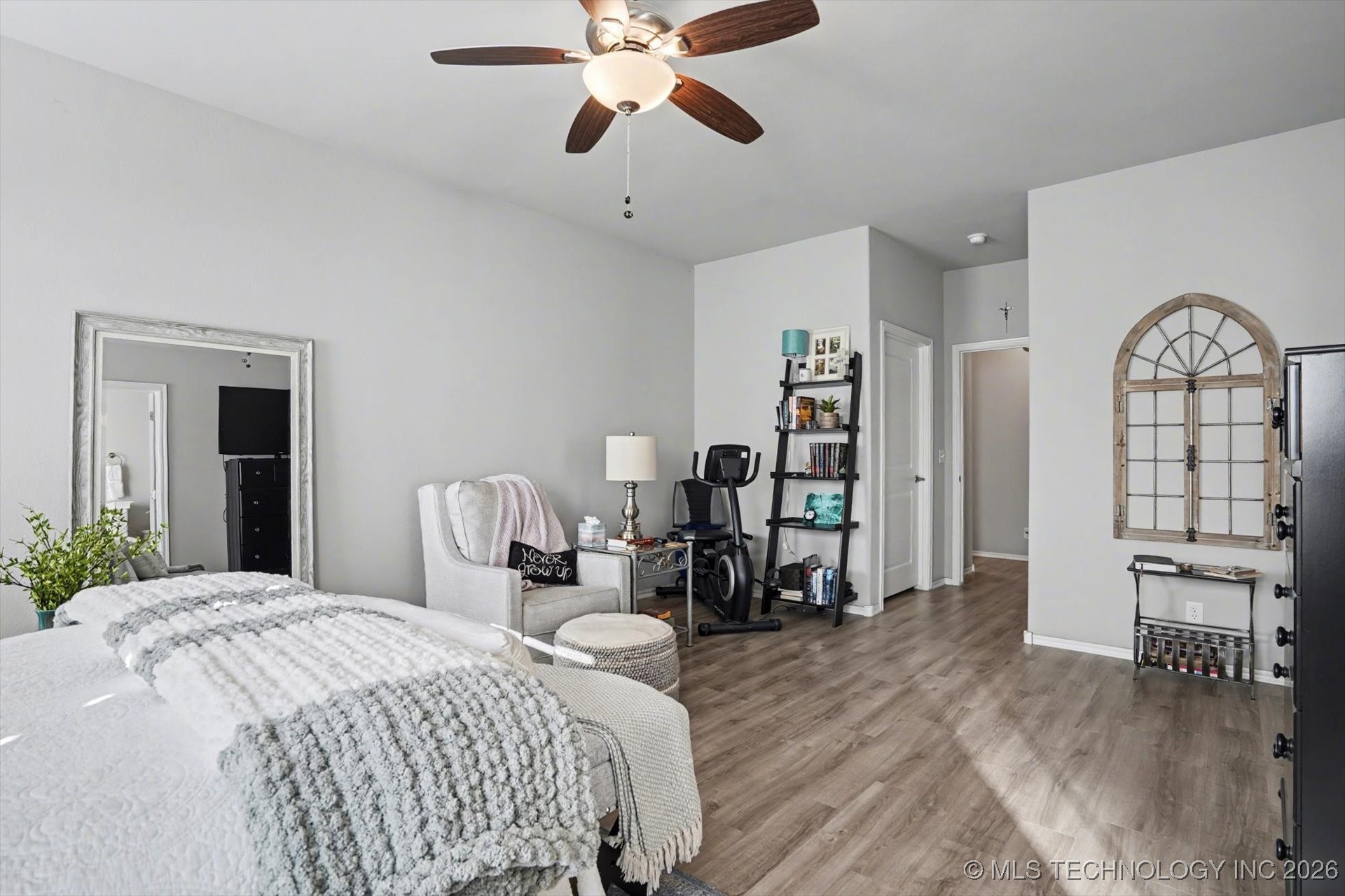 1907 W Imperial Street Property Photo 29