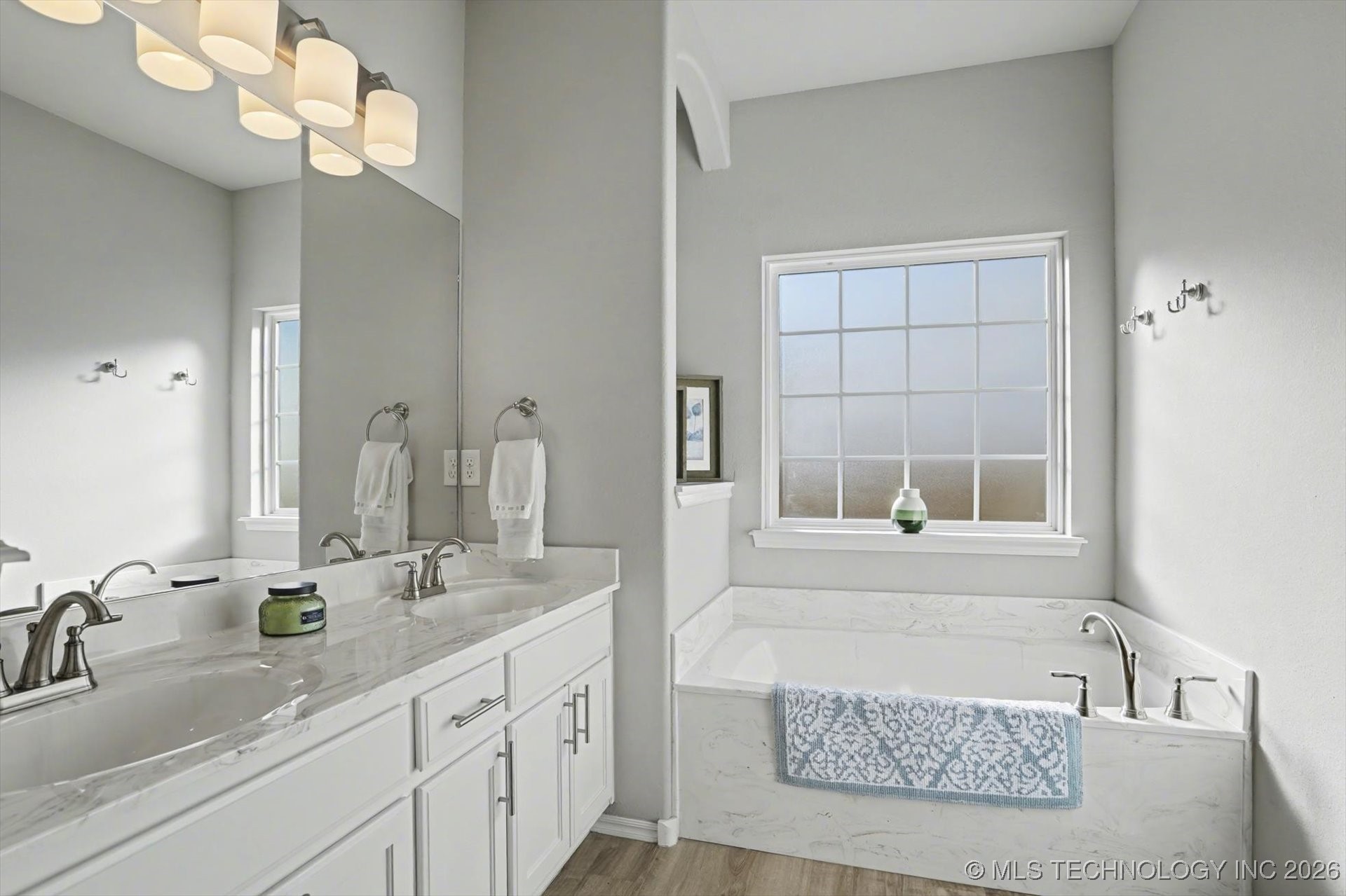 1907 W Imperial Street Property Photo 30